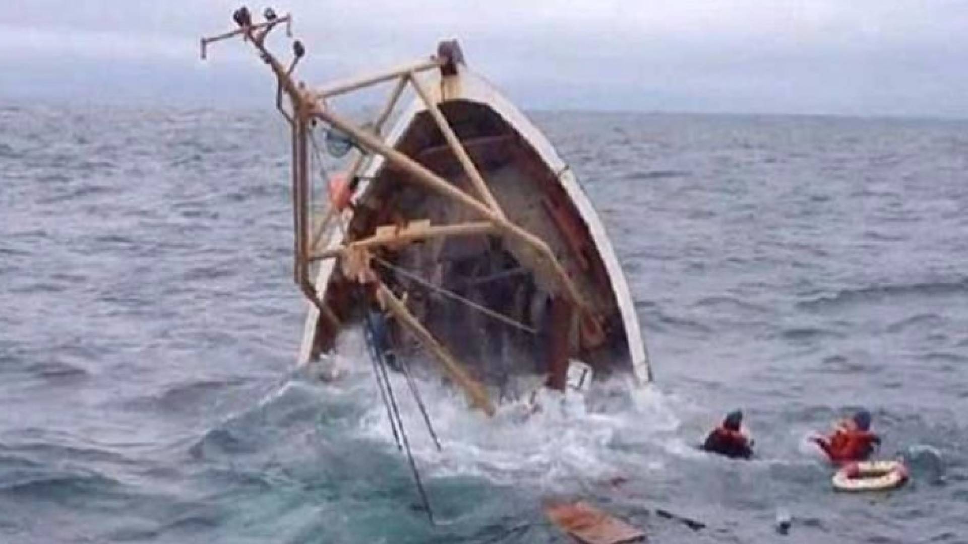 مقتل 29 مهاجرا غير شرعي وانقاذ 150 اخرين في غرق مركب قبالة الساحل المصري