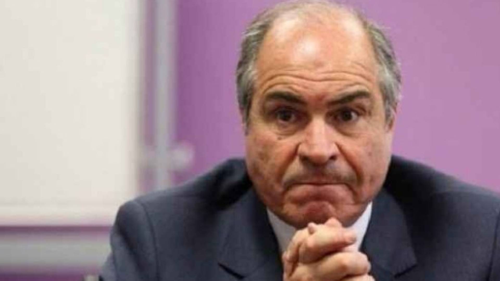 رئيس الوزراء ينعى الوزير الاسبق معن ابونوار