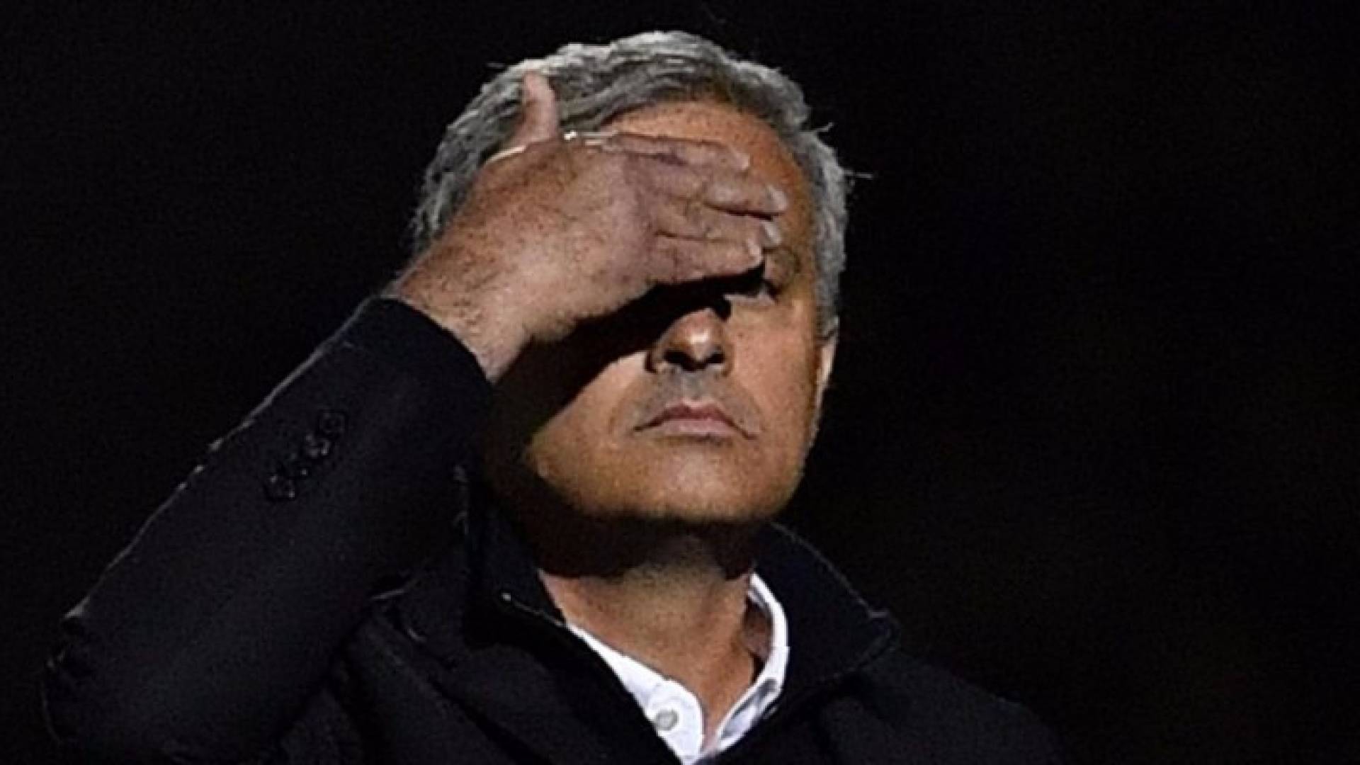 قرعة كأس الرابطة الإنجليزية تخذل مورينيو