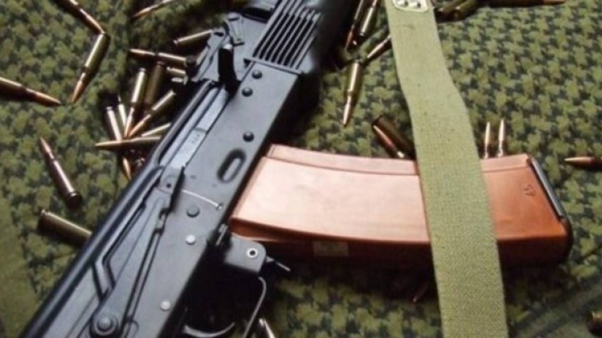 أب يقتل ابنه ويصيب ابنته في البقعة .. تفاصيل