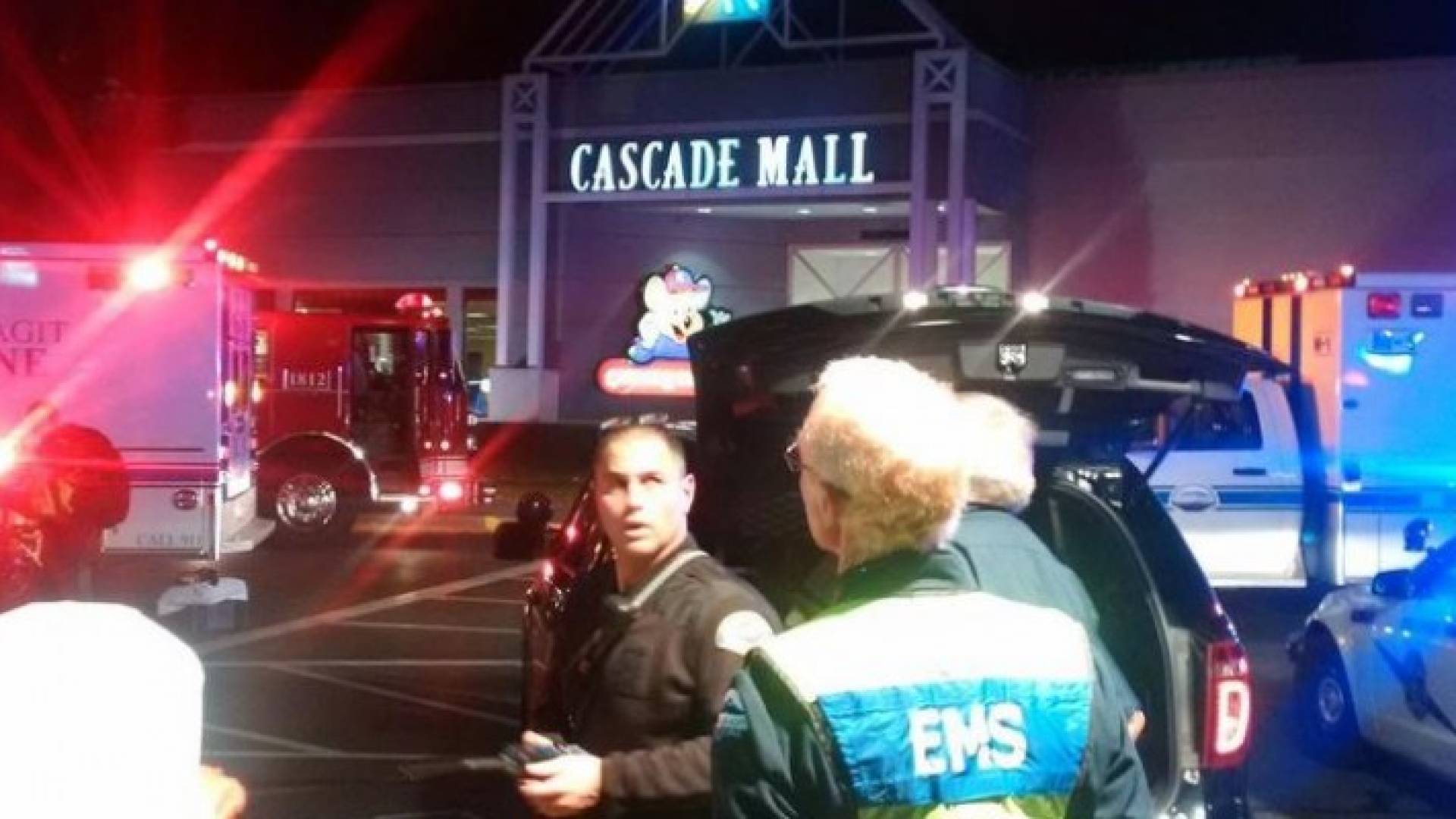  الحادث وقع داخل مركز تجاري.