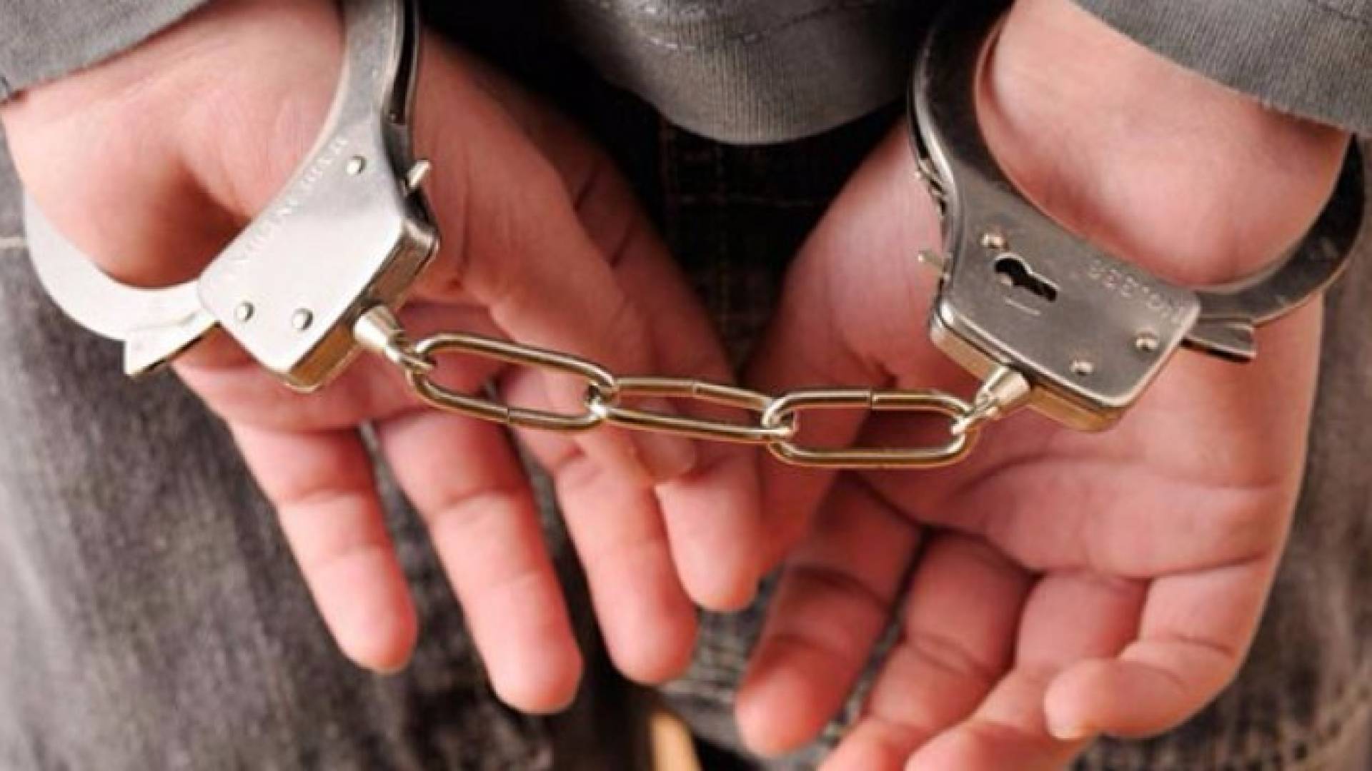 كشف ملابسات اعتداء بالضرب والإهانة عرضت على مواقع التواصل