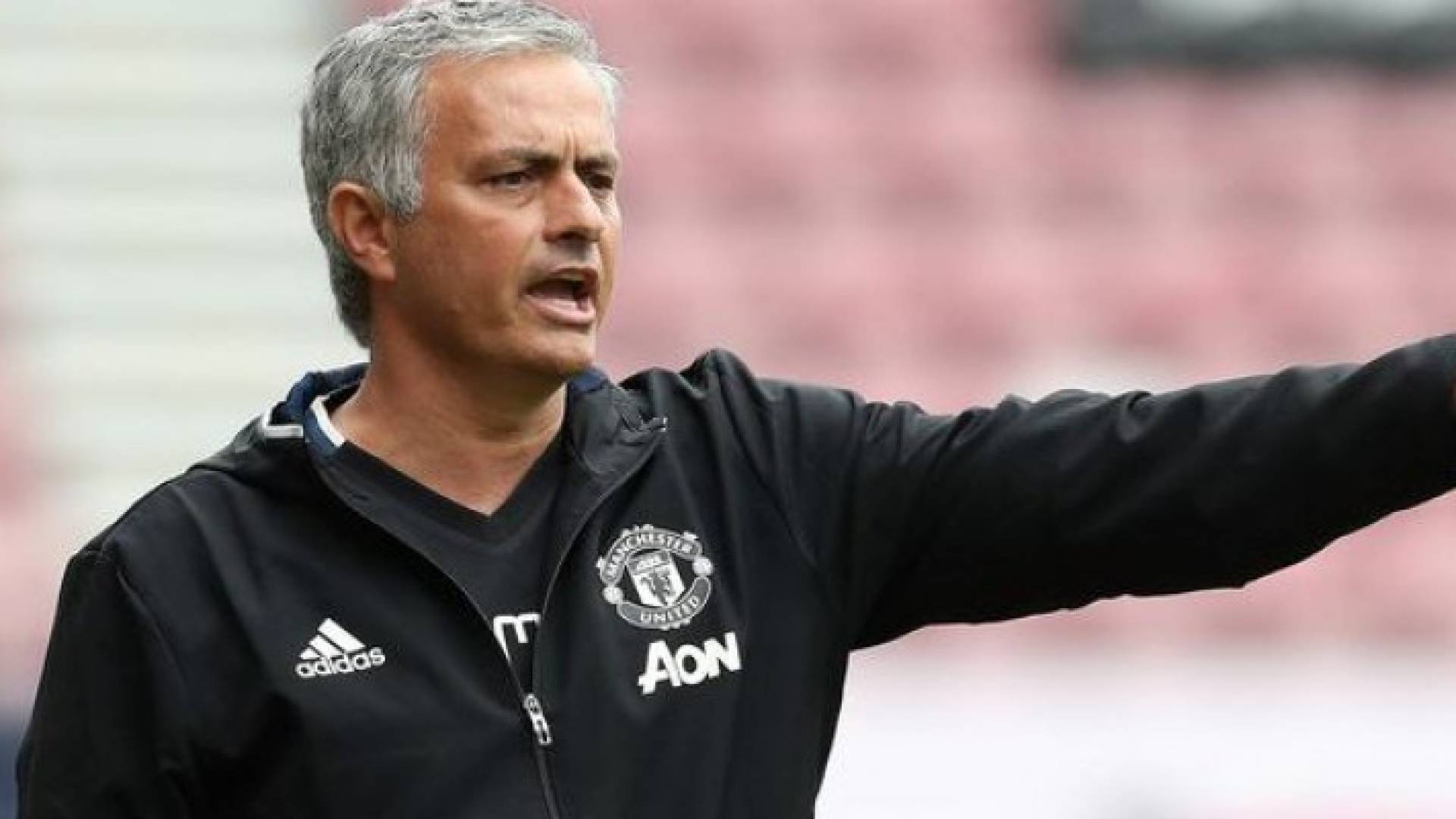 مورينيو: فلورنتينو بيريز عرض علي العودة إلى ريال مدريد