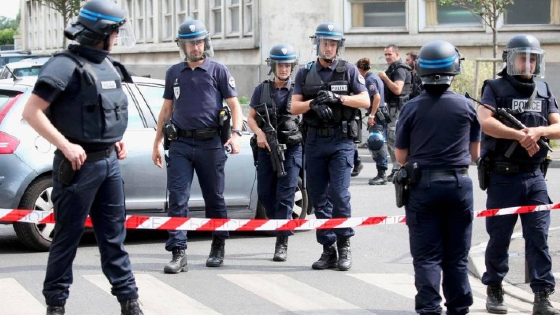 اعتقال فتاتين فرنسيتين على صلة بـ'داعشي خطير'