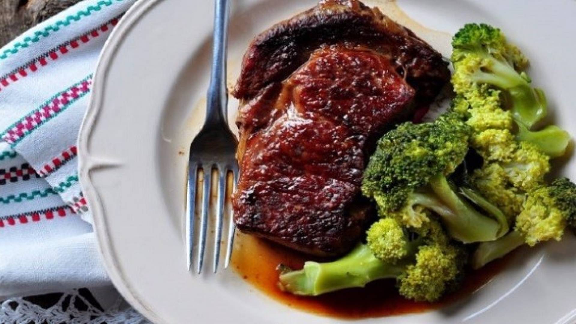 7 أطعمة لا ينصح بتناولها قبل الخلود للنوم