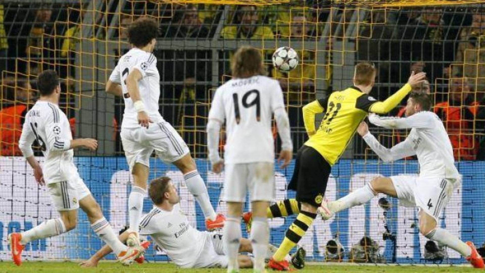 بروسيا دورتموند و ريال مدريد ارشيفيه