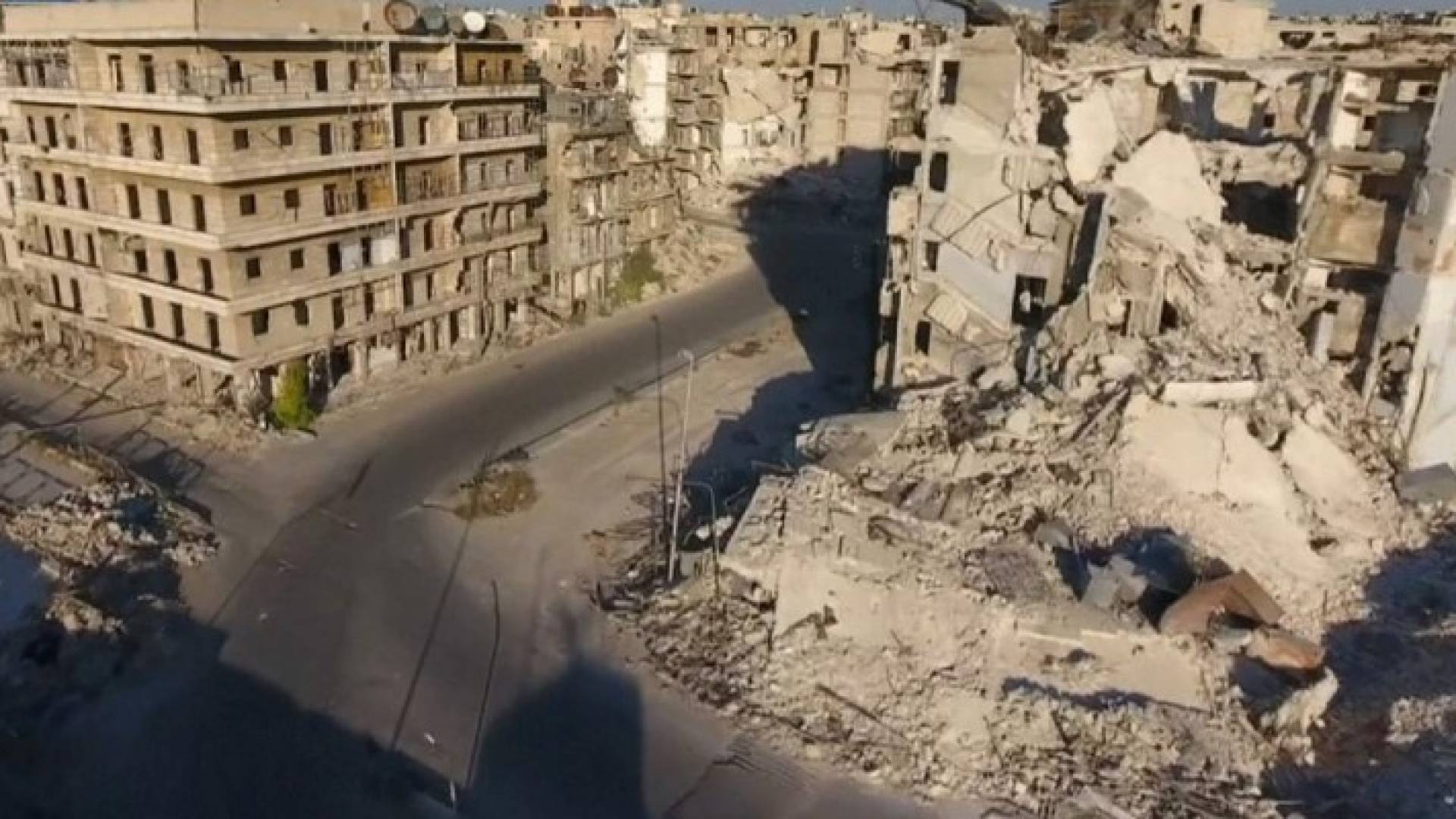  طائرة درون تظهر حجم الدمار شرقي حلب