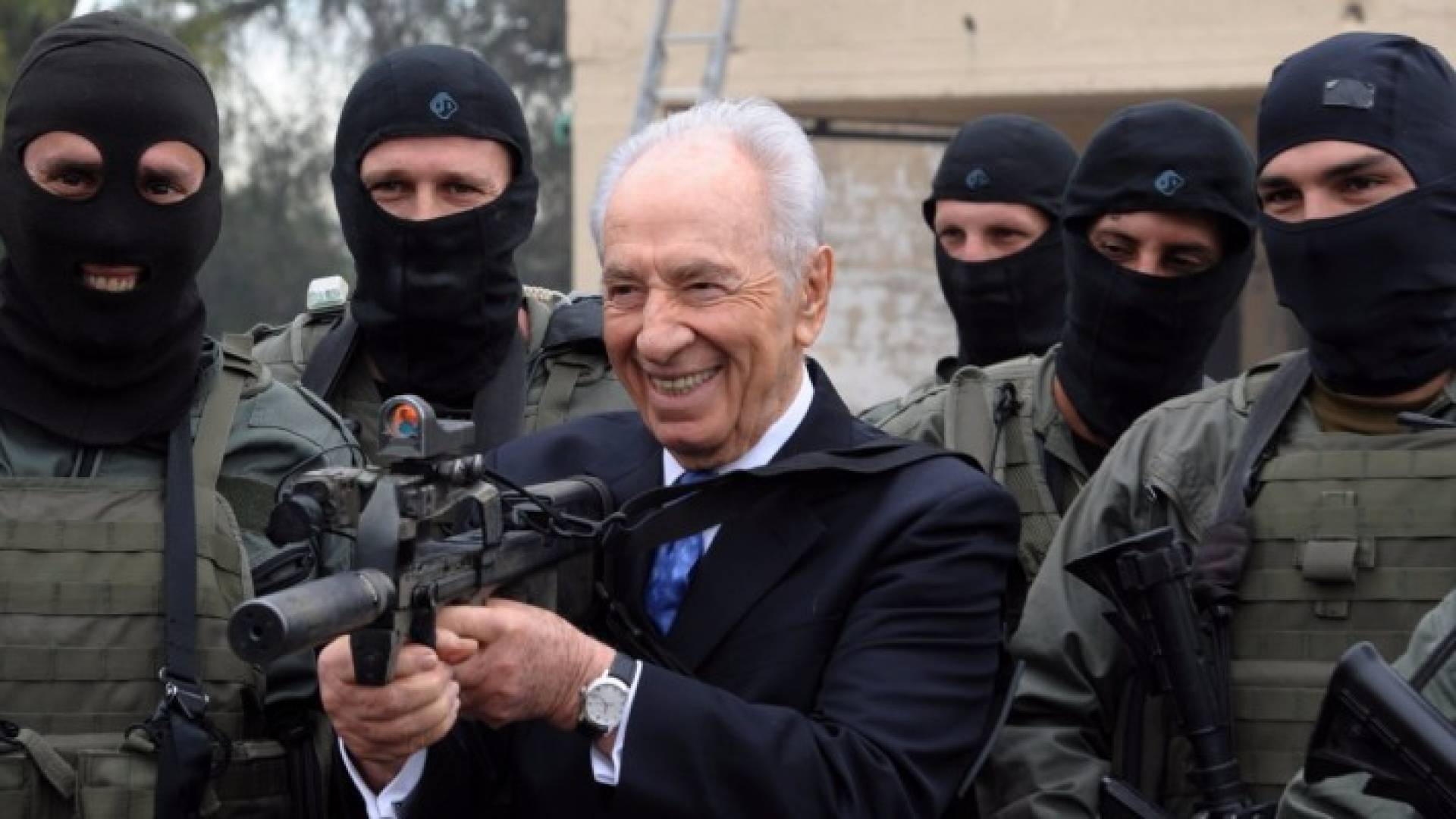 شمعون بيريز .. مهندس المجازر ومؤسس الاستيطان