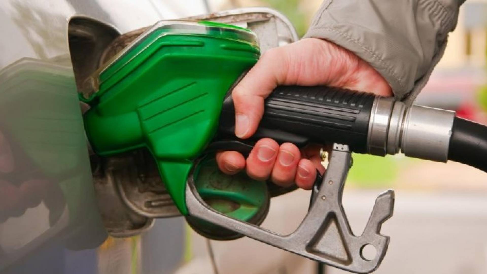 رفع اسعار البنزين في الكويت - تعبيرية