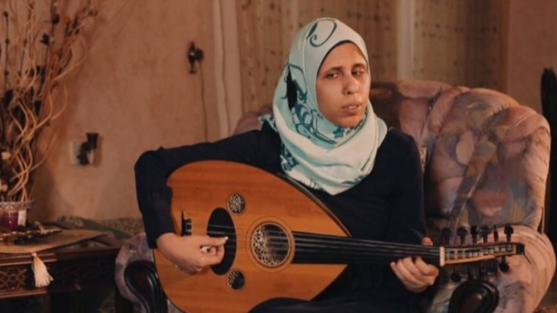 داليا صبري تتحدى الاعاقة لتحقيق طموحها ..فيديو