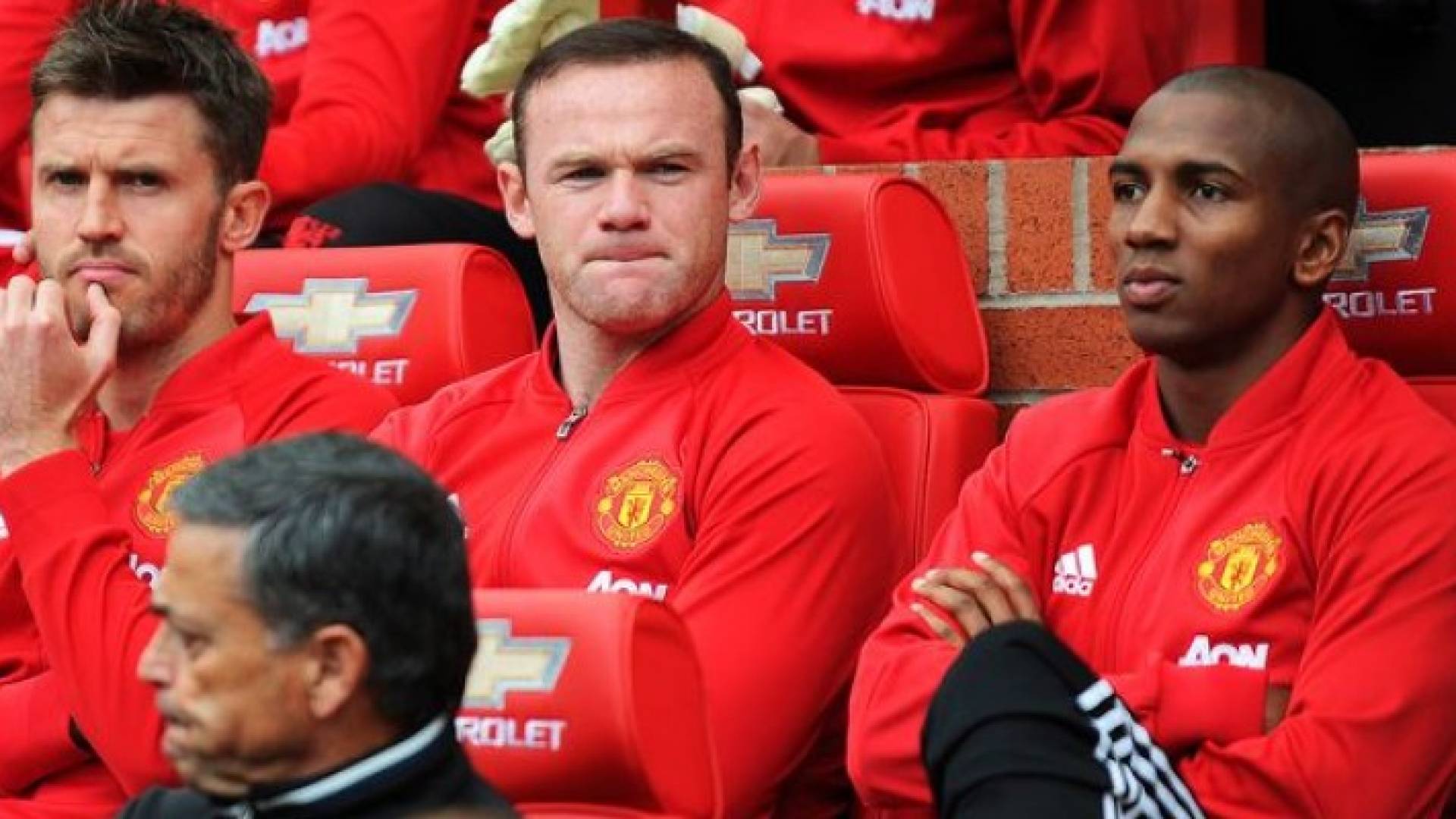 مورينيو يفضل زلاتان ويصاب بالحيرة بسبب روني!