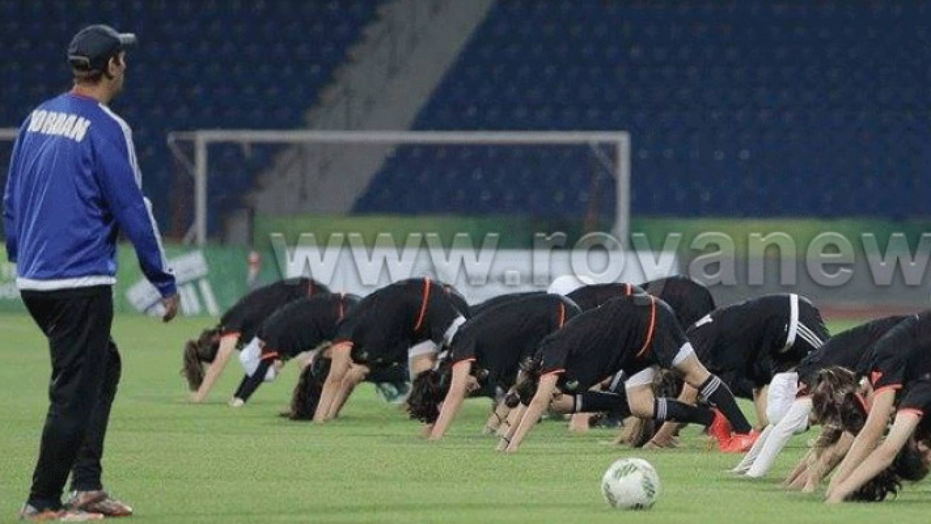  منتخبنا الوطني للشابات أثناء تدريباته النهائية - تصوير انس العمري