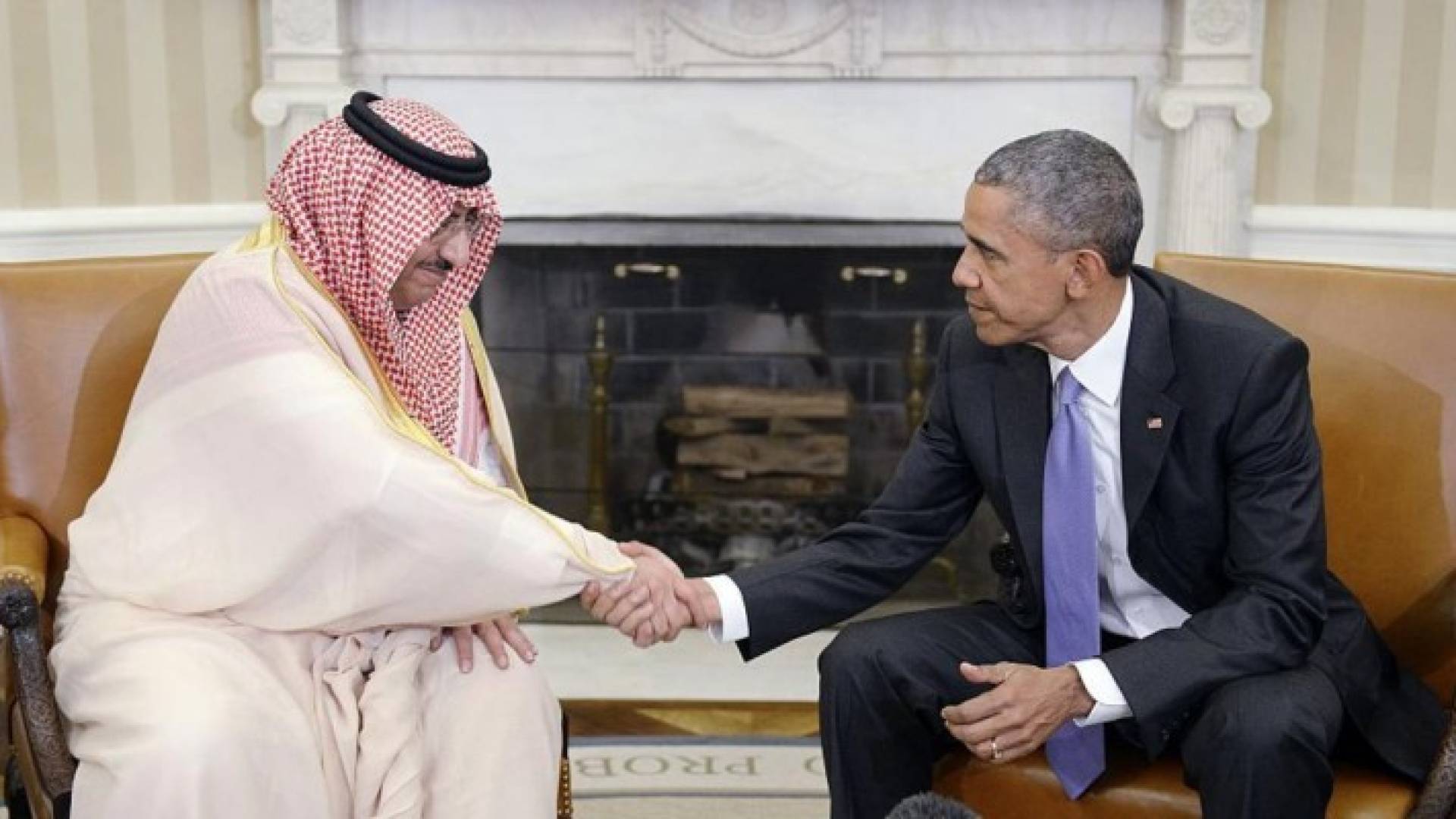 ولي العهد السعودي أثناء استقبال أوباما له (أرشيفية)