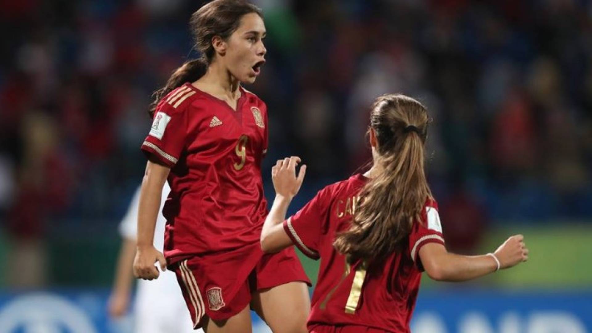 جانب من انطلاق المباراة