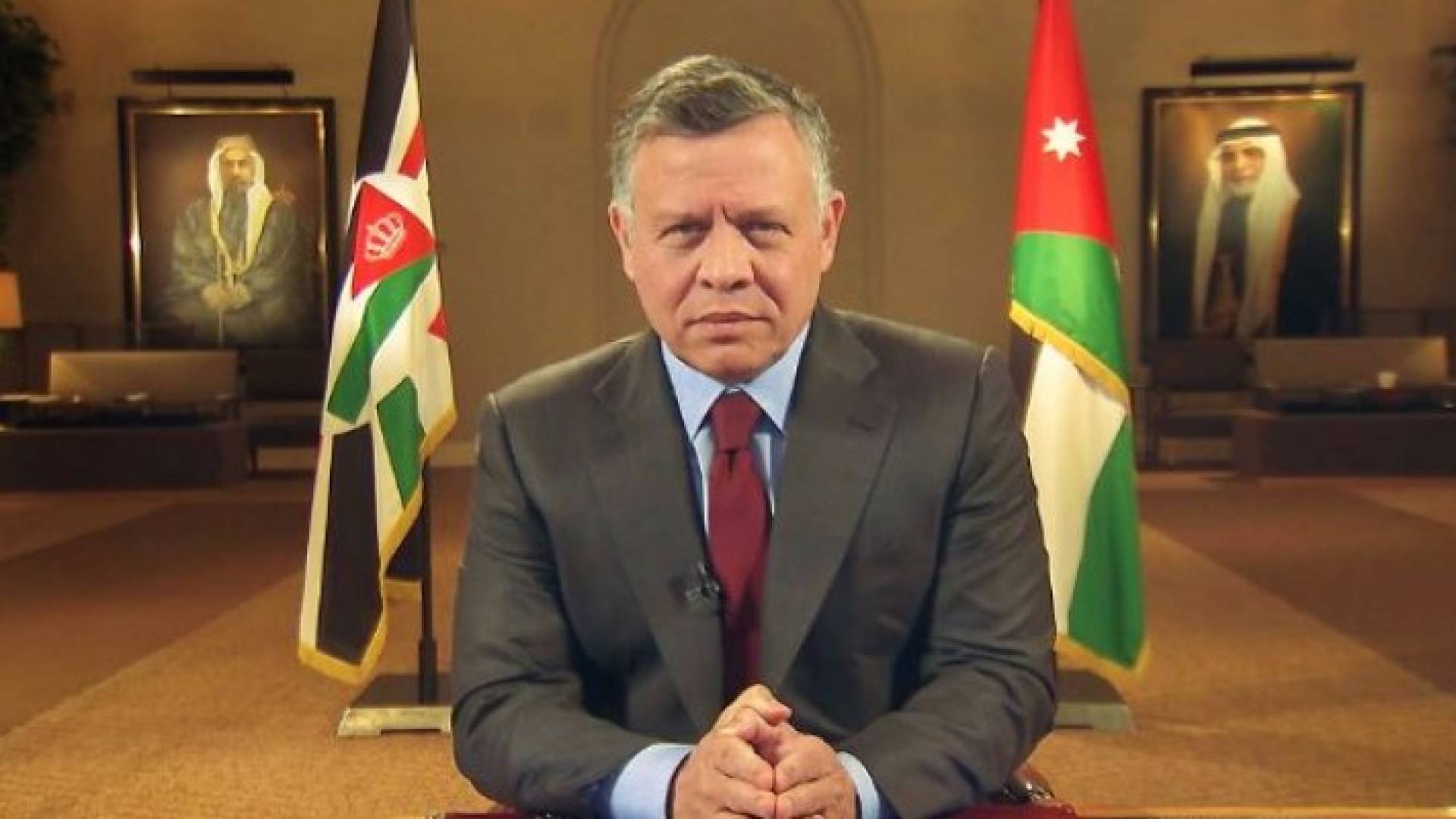 الملك يهنئ بالعام الهجري الجديد ويذكر بالترابط والإخاء