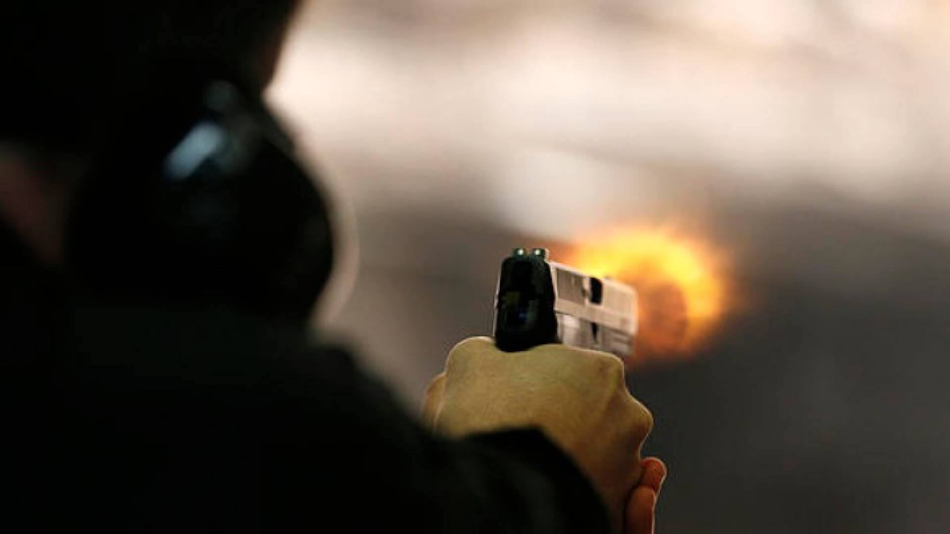 خبراء يطالبون الحكومة منع إنتشار الأسلحة بين المواطنين