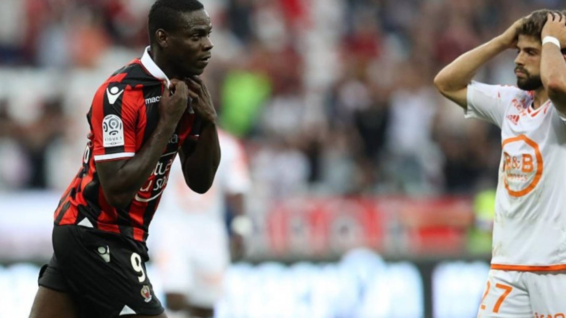 طرد بالوتيلي بعد مرور دقيقتين من الوقت المحتسب بدل الضائع