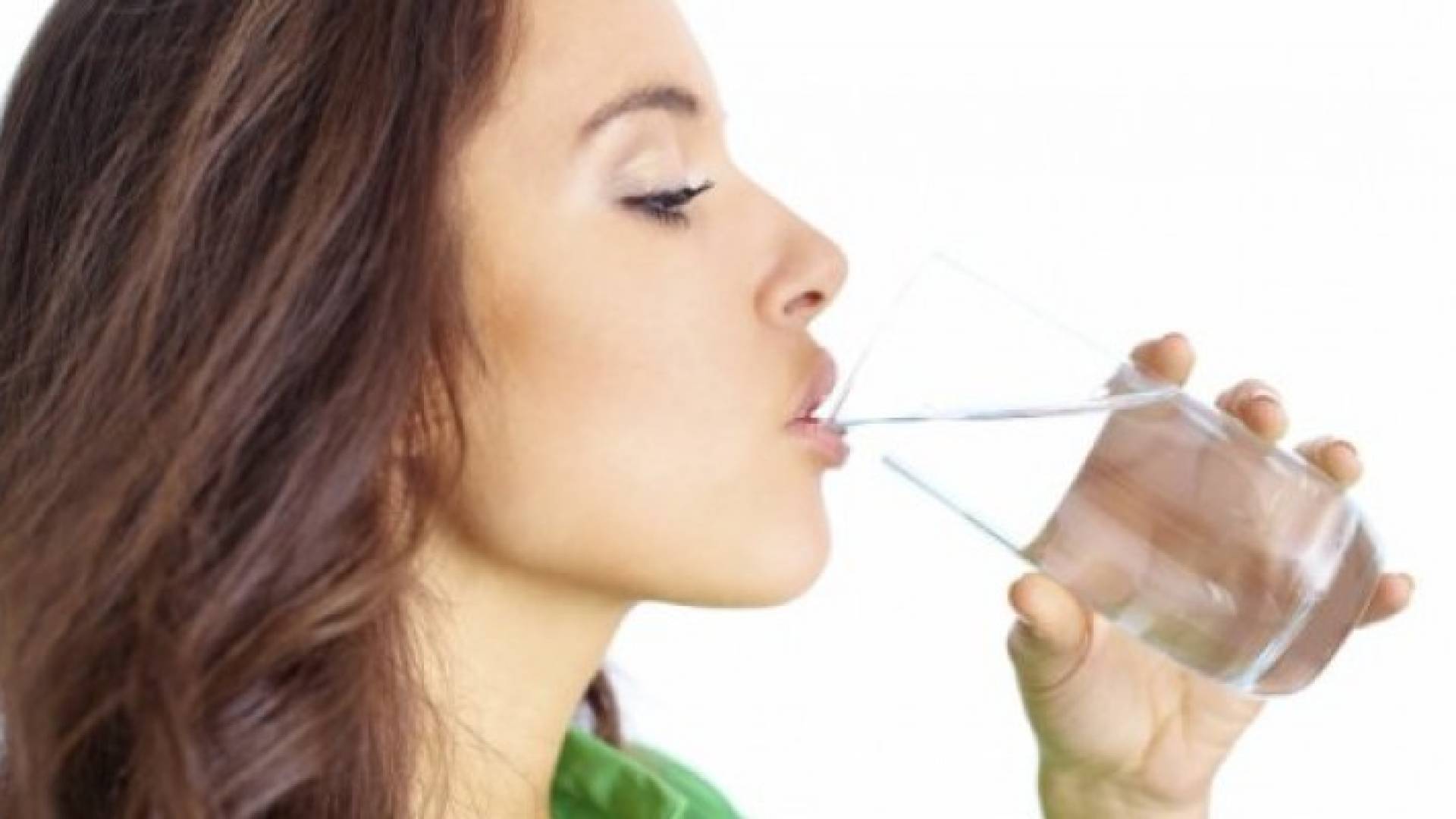 هل نشرب الماء دافئا...ام باردا؟