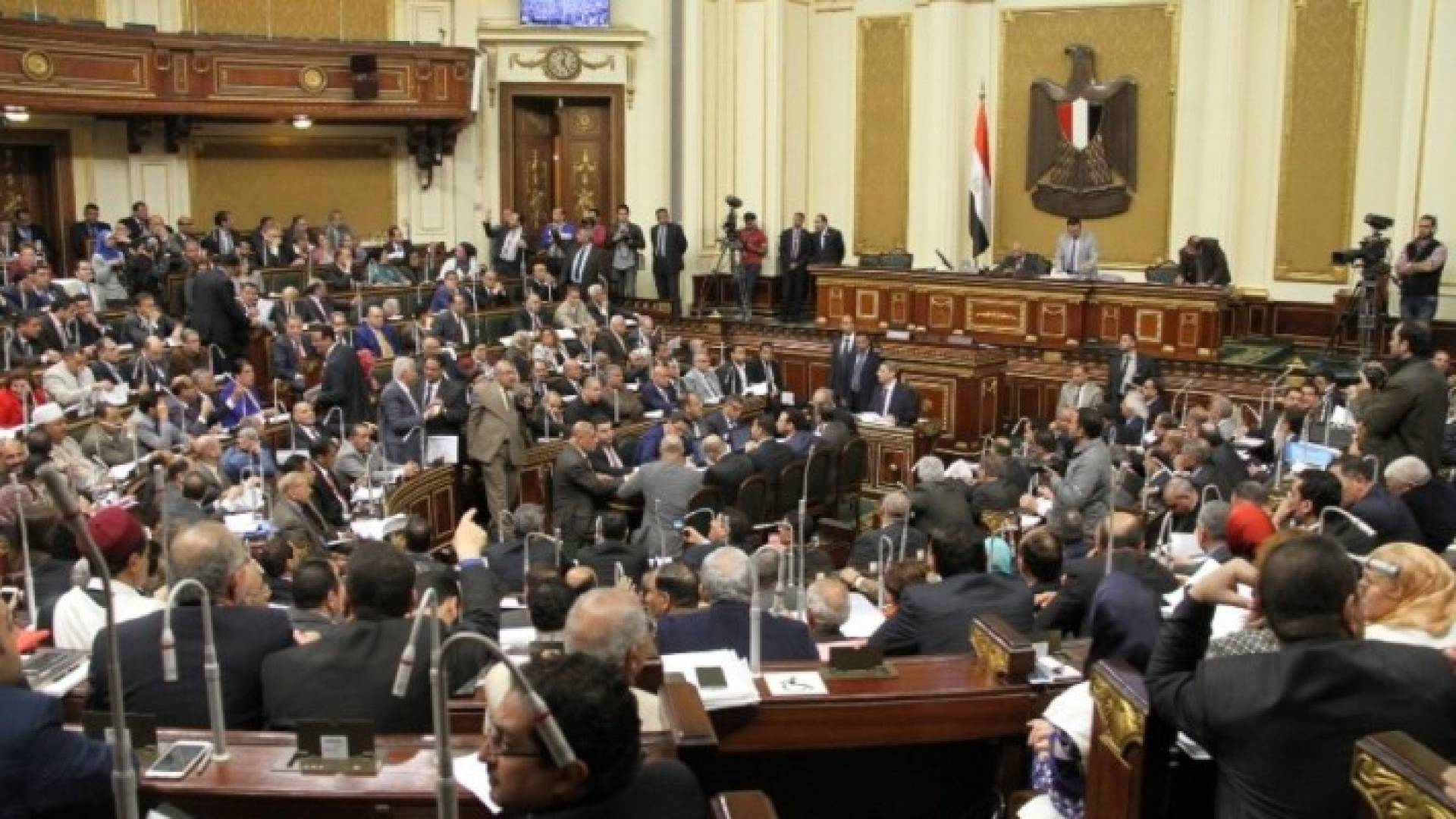 البرلمان المصري يقر قانون 'الخدمة المدنية' المثير للجدل