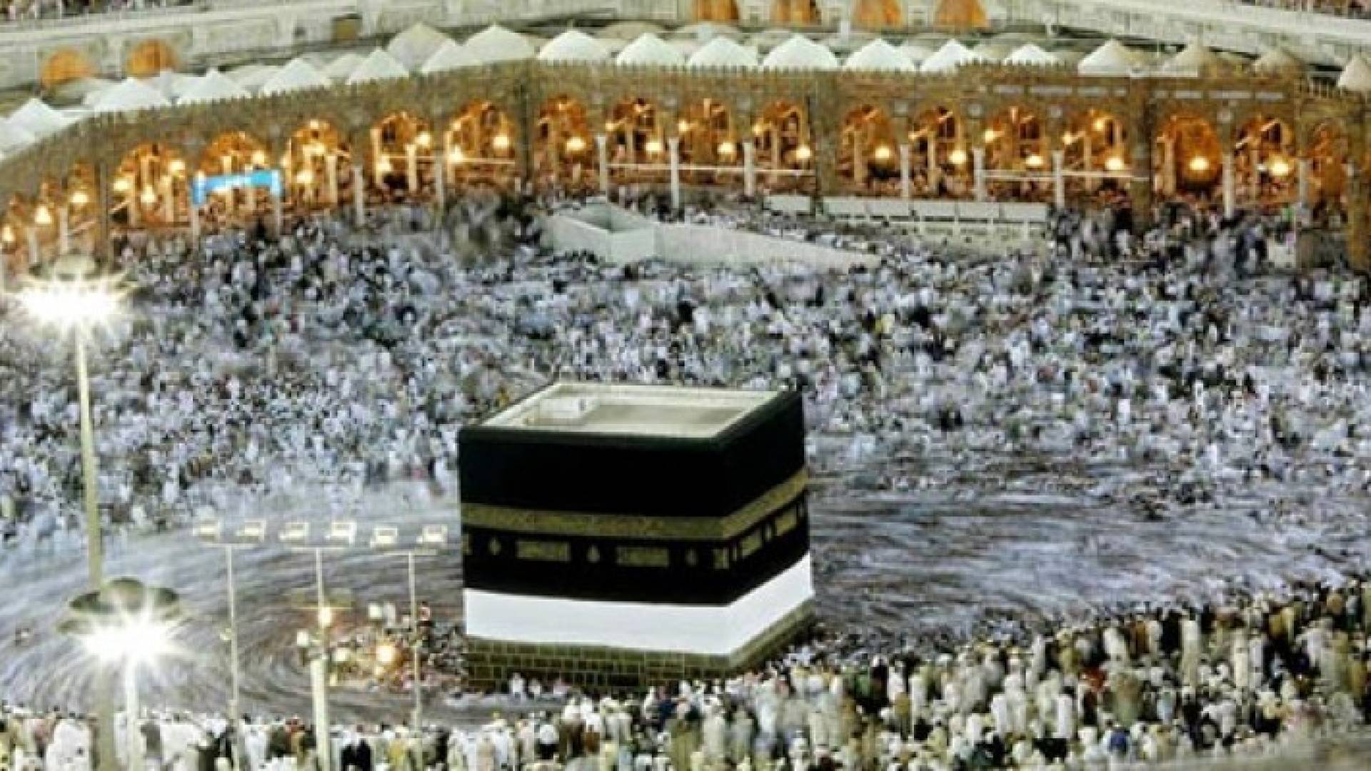 وكلاء السياحة والسفر يعلقون رحلات العمرة