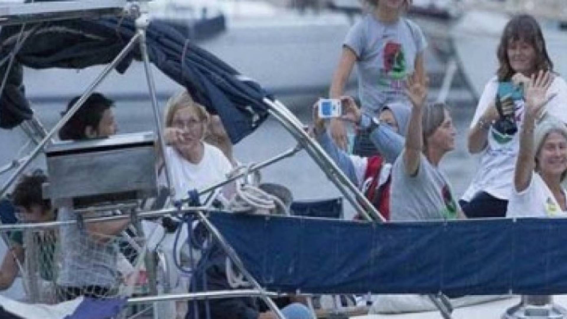 حماس: منع 'إسرائيل' متضامنات من الوصول لغزة بحرا قرصنة وإرهاب دولة