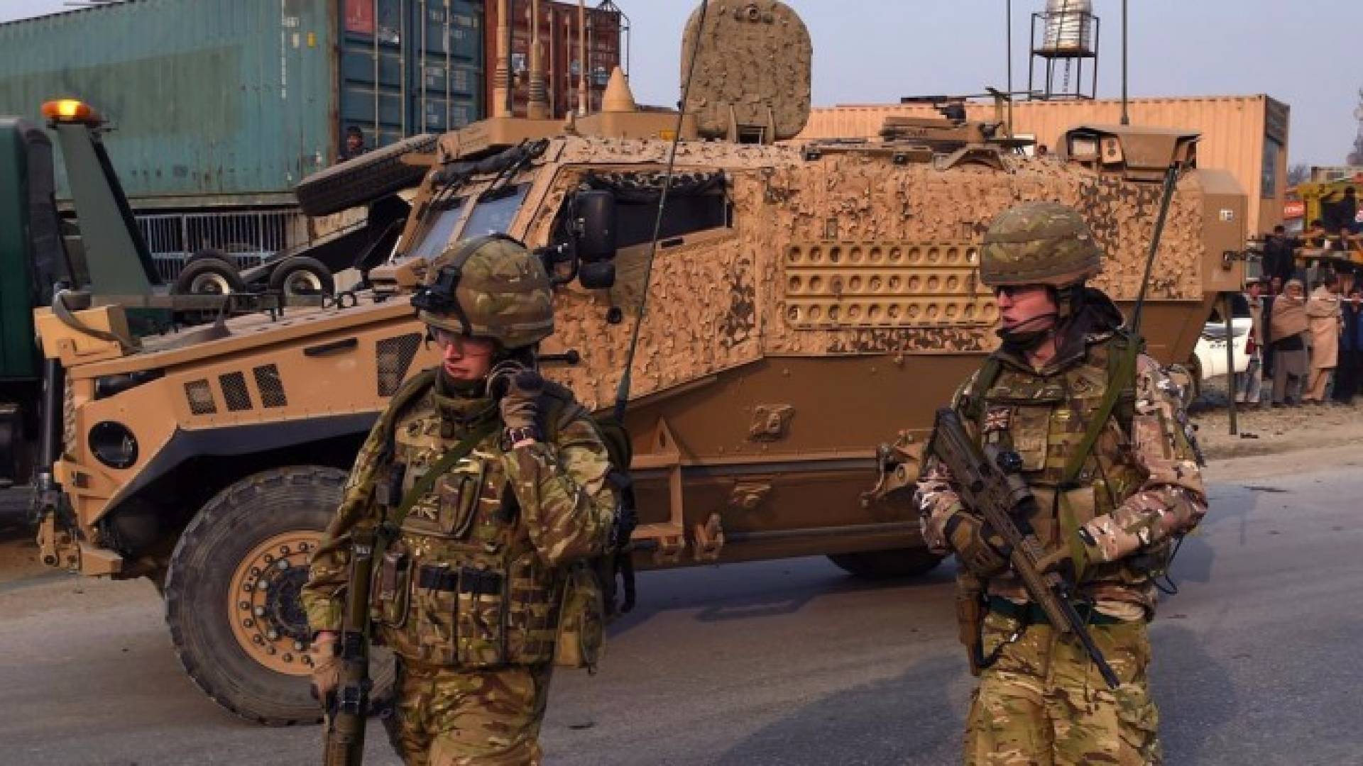 وزير الدفاع البريطاني: القاعدة تخطط لهجمات بأوروبا