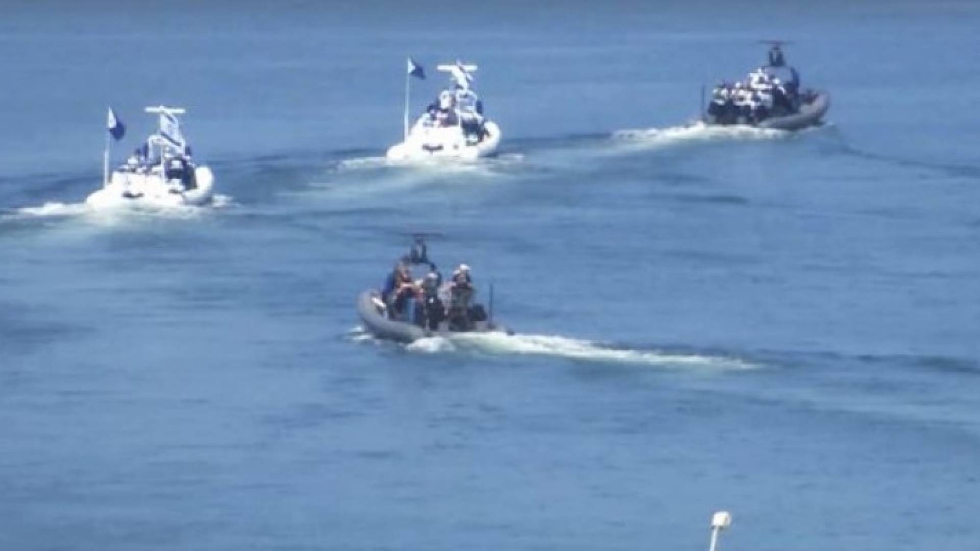 'إسرائيل' تنقل ناشطات سفينة زيتونة للمطار لترحيلهن