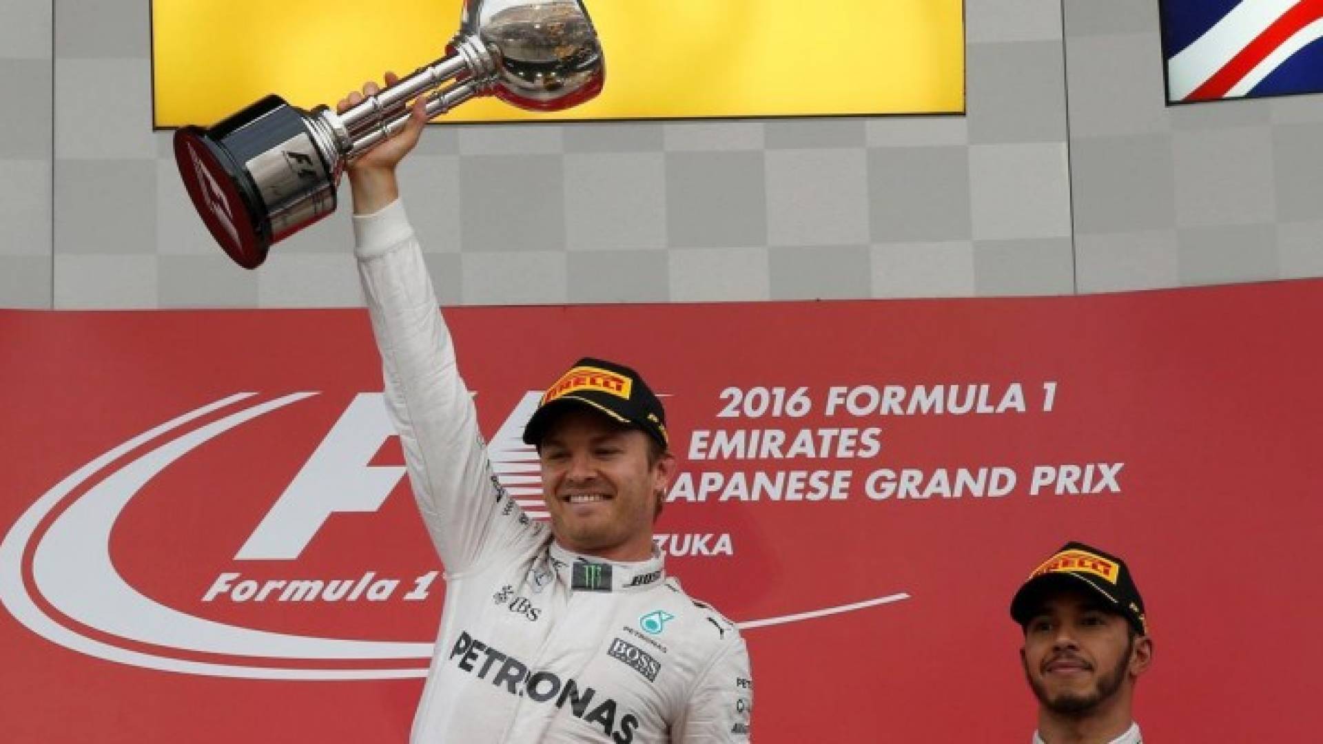 روزبرغ اقترب من الفوز بلقب العام قبل 4 سباقات على نهاية الموسم