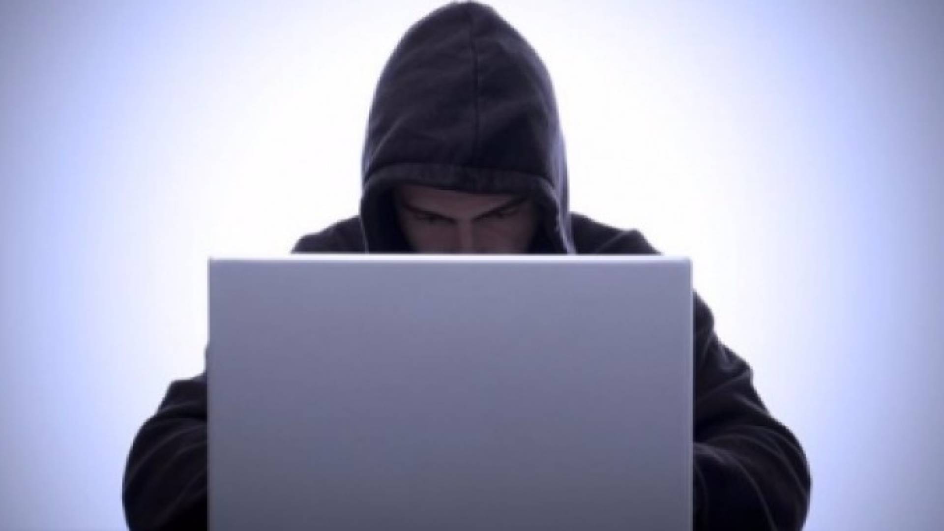 إجراءات جديدة ضد 'متصيدي الإنترنت' في بريطانيا