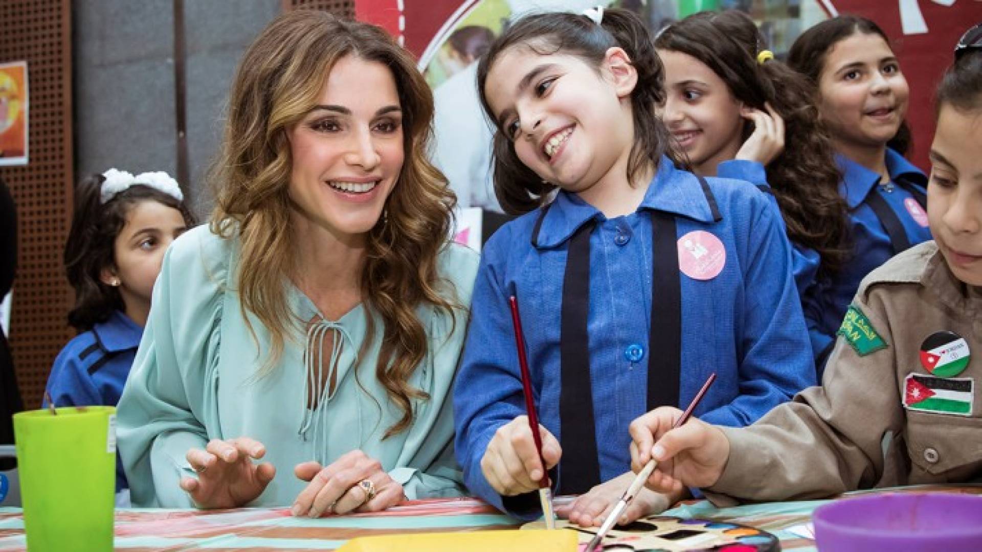 جانب من زيارة الملكة رانيا العبدالله لمتحف الأطفال في جرش 