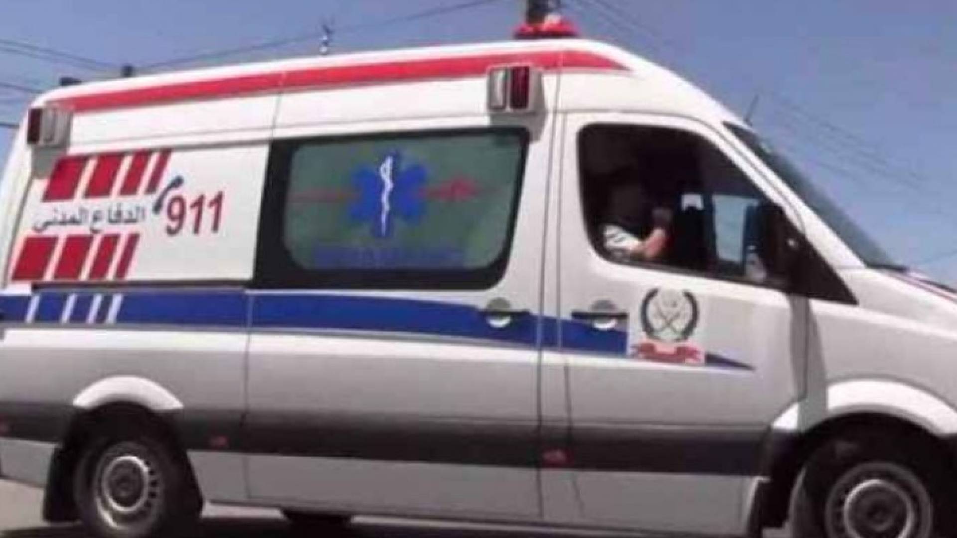 سيارة اسعاف تابعة لدفاع المدني - ارشيفية