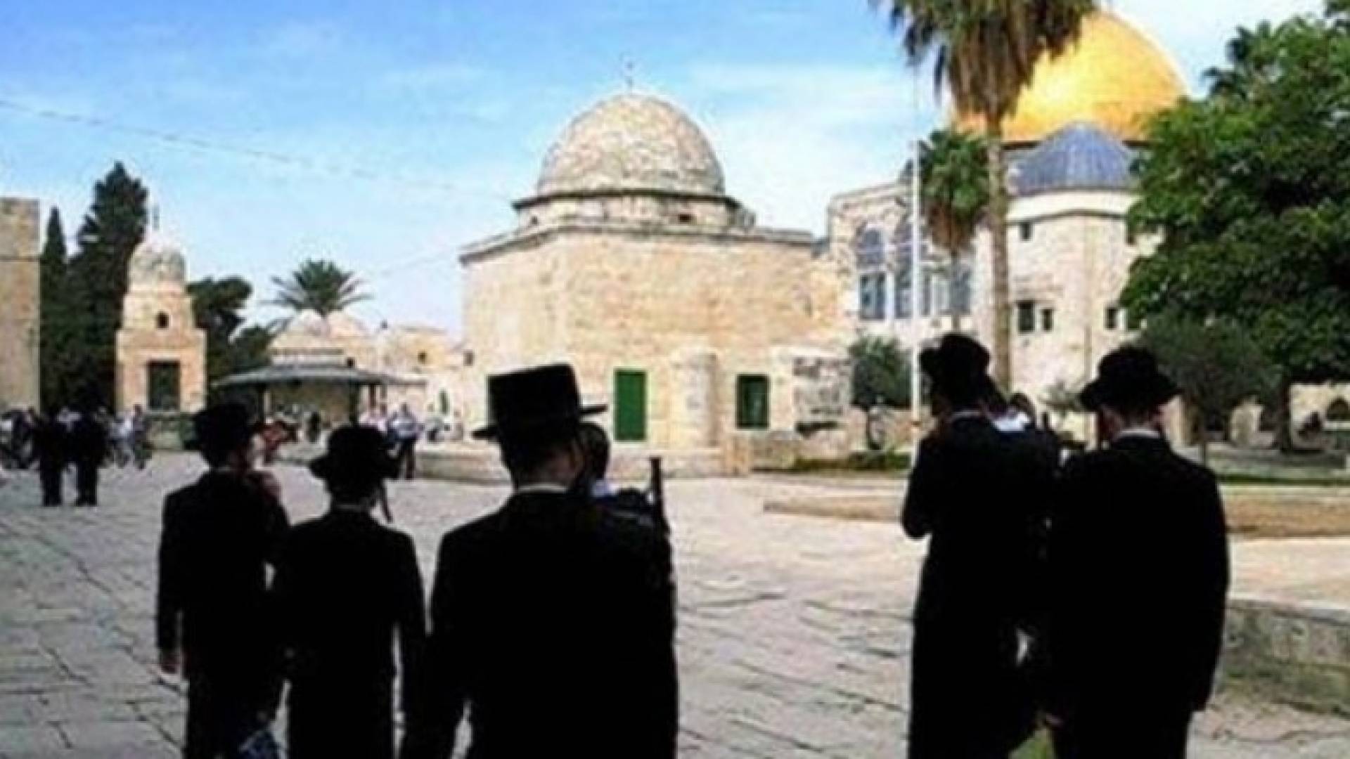 مجموعات من المستوطنين المتطرفين يقتحمون باحات المسجد الأقصى المبارك - أرشيفية