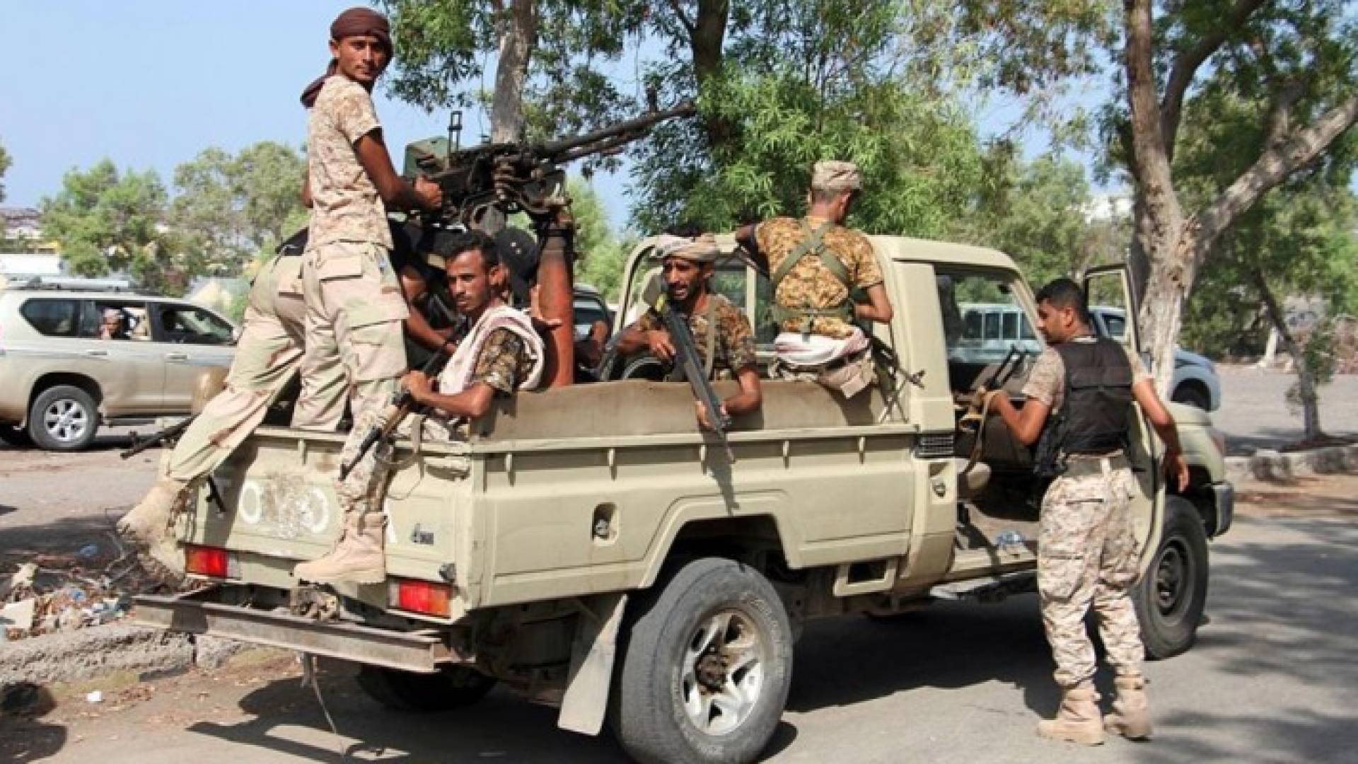عناصر من قوات الشرعية في اليمن