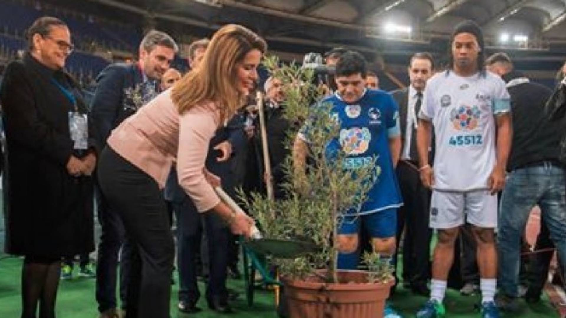 جانب من مشاركة الأميرة هيا بن الحسين نجوم العالم 