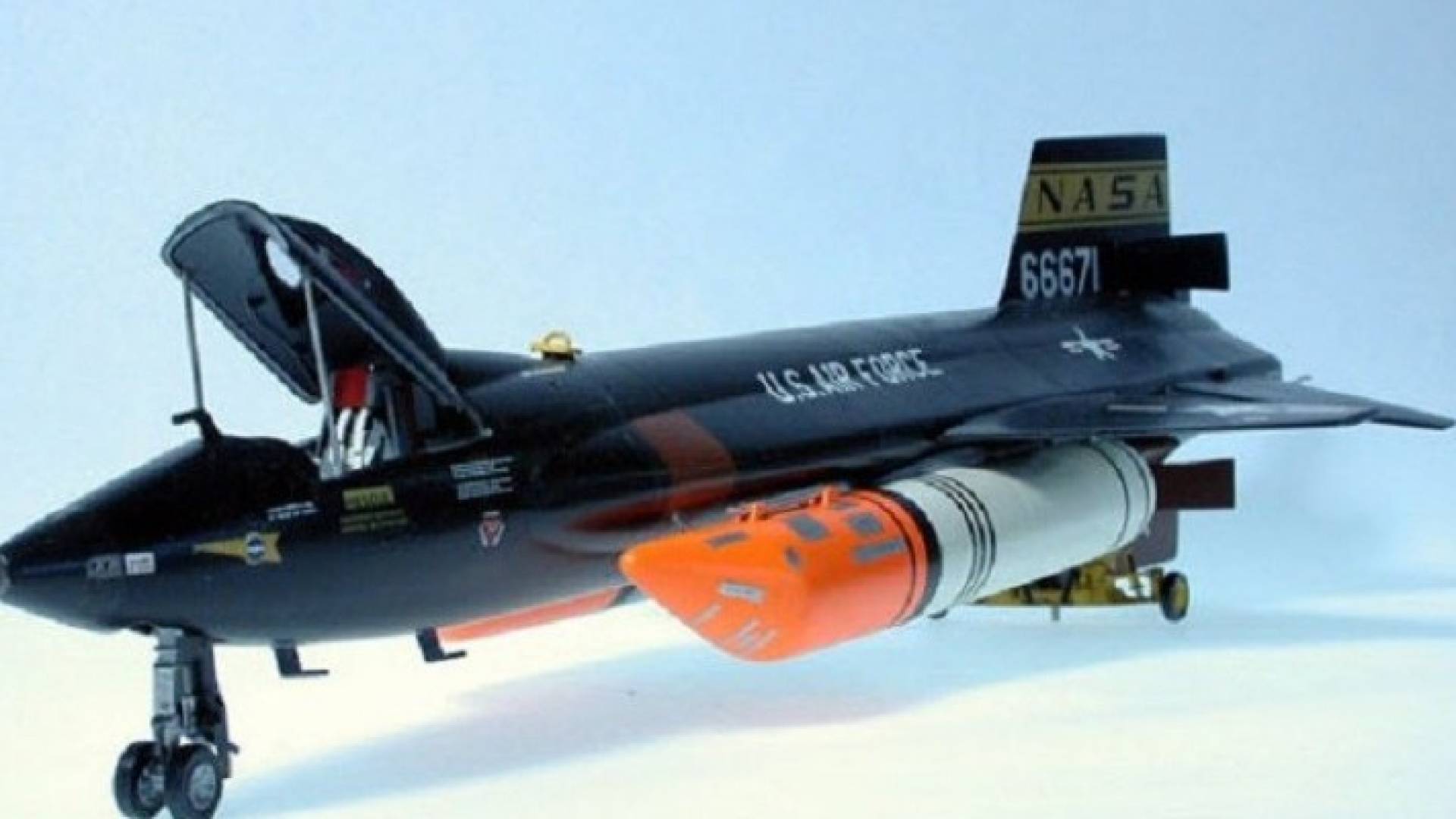 بالفيديو .. أسرع 10 طائرات في العالم