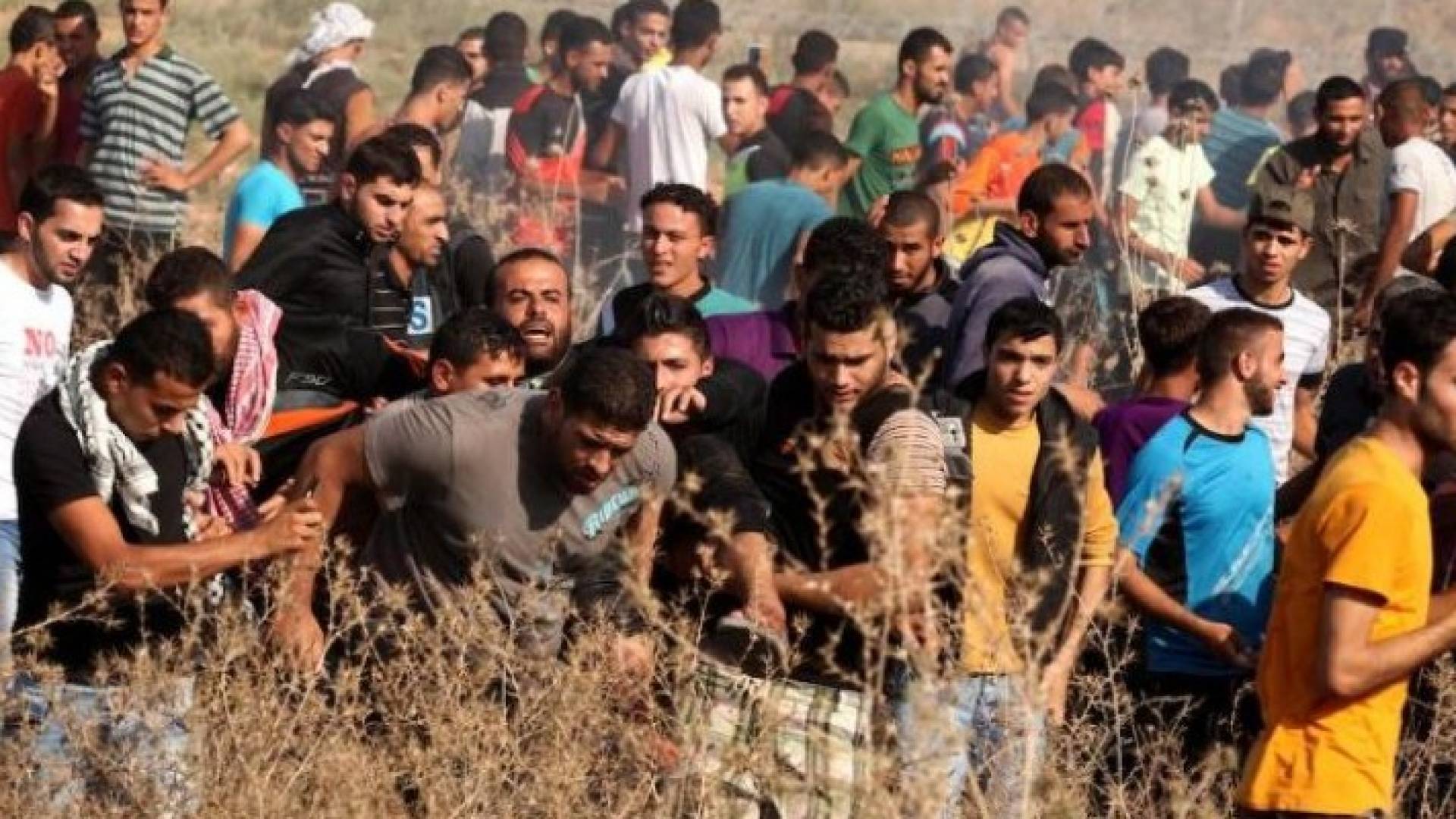 الاحتلال يقمع مسيرات بالضفة وغزة