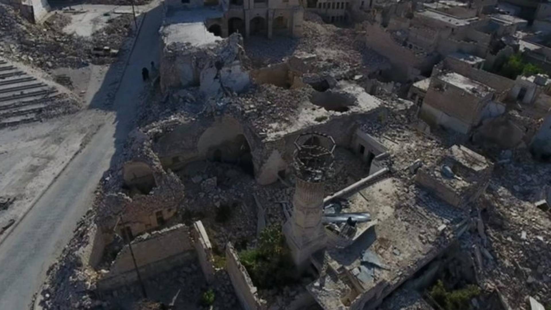 عدة مناطق من حلب تحولت إلى أنقاض