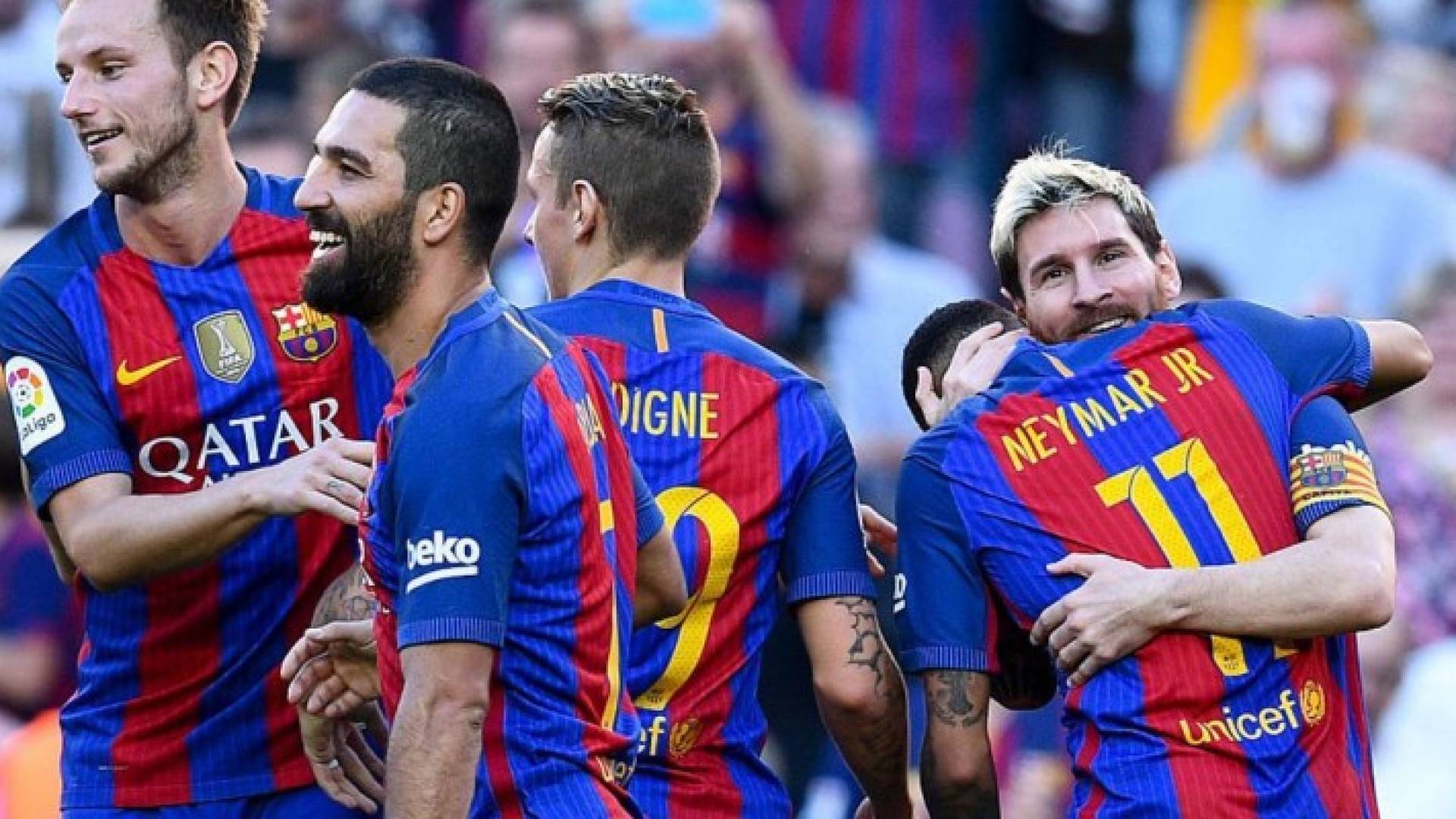 فوز برشلونة برباعية نظيفة