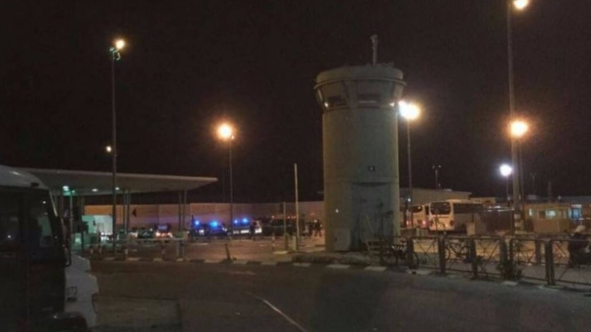 حاجز قلنديا - ارشيفية 