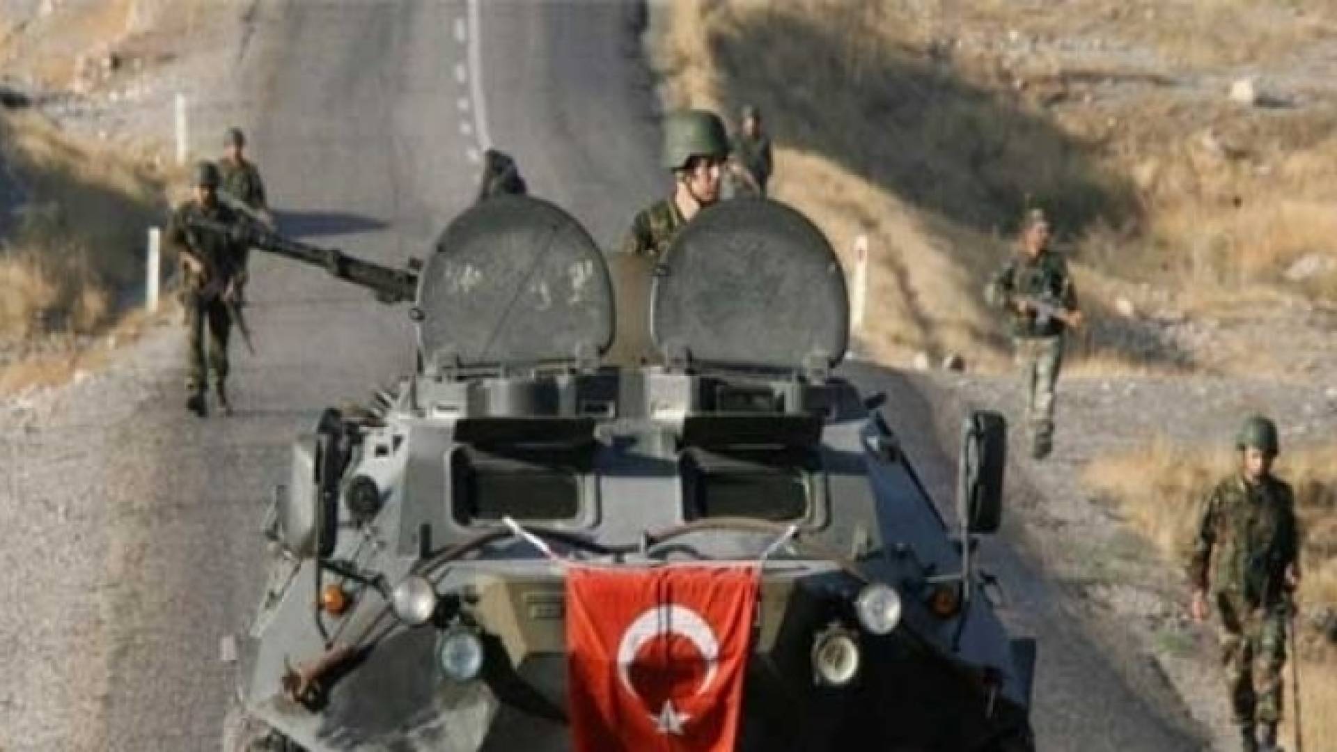 الجيش التركي يدفع بتعزيزات على الحدود العراقية