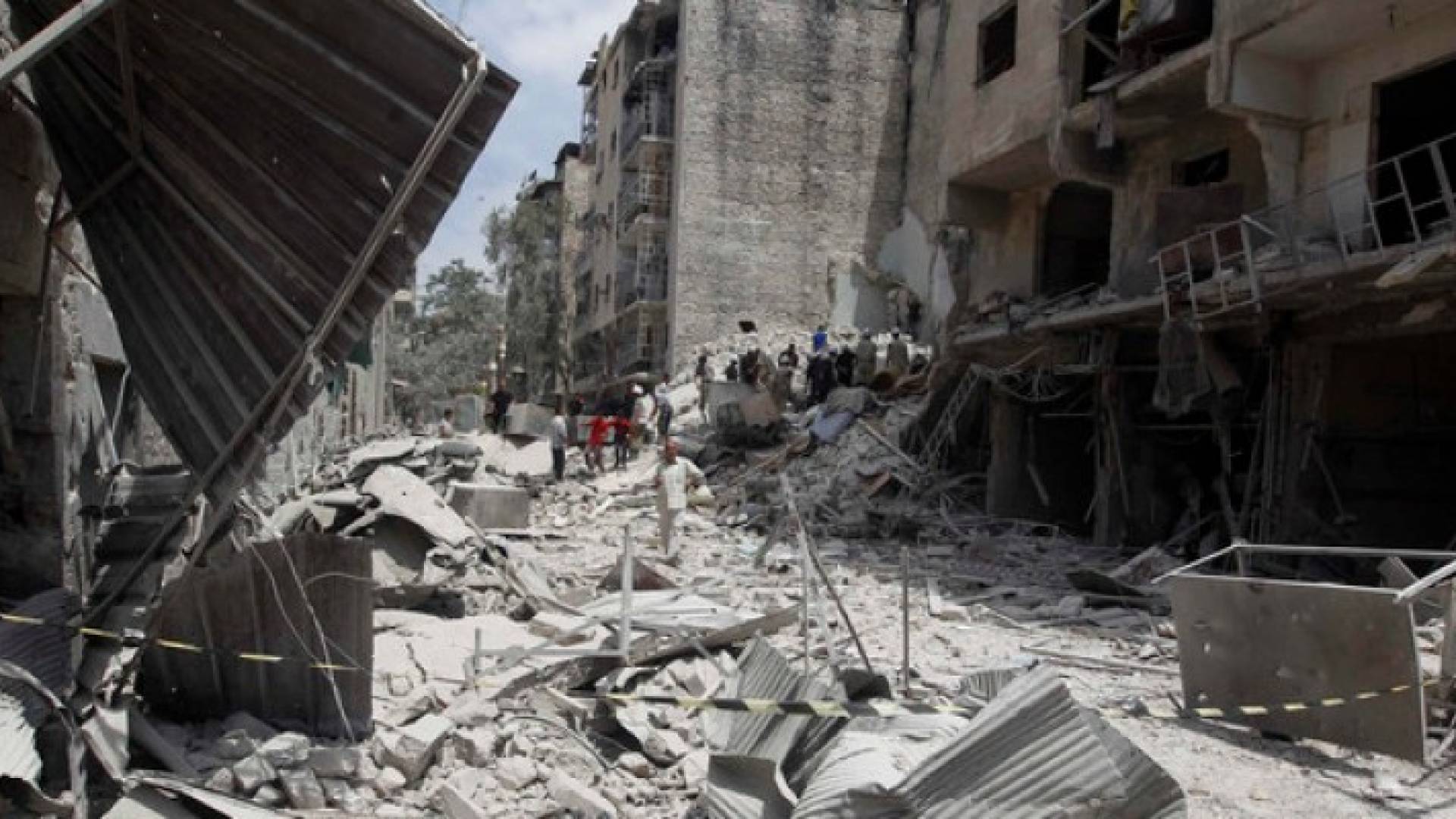 جانب من الدمار في حلب (أرشيفية)