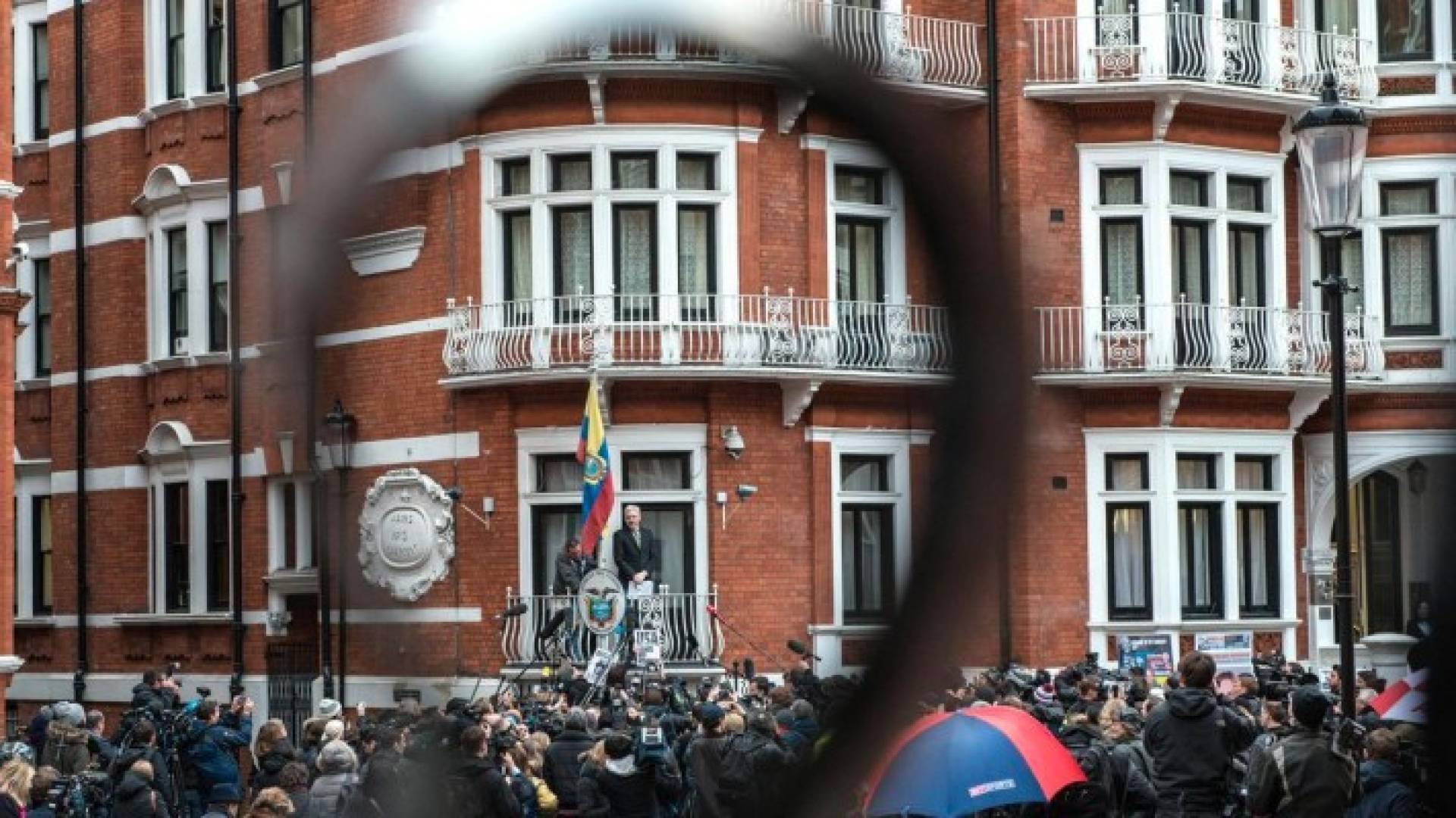 جوليان أسانج يقيم منذ أكثر من أربع سنوات في سفارة الإكوادور في لندن 