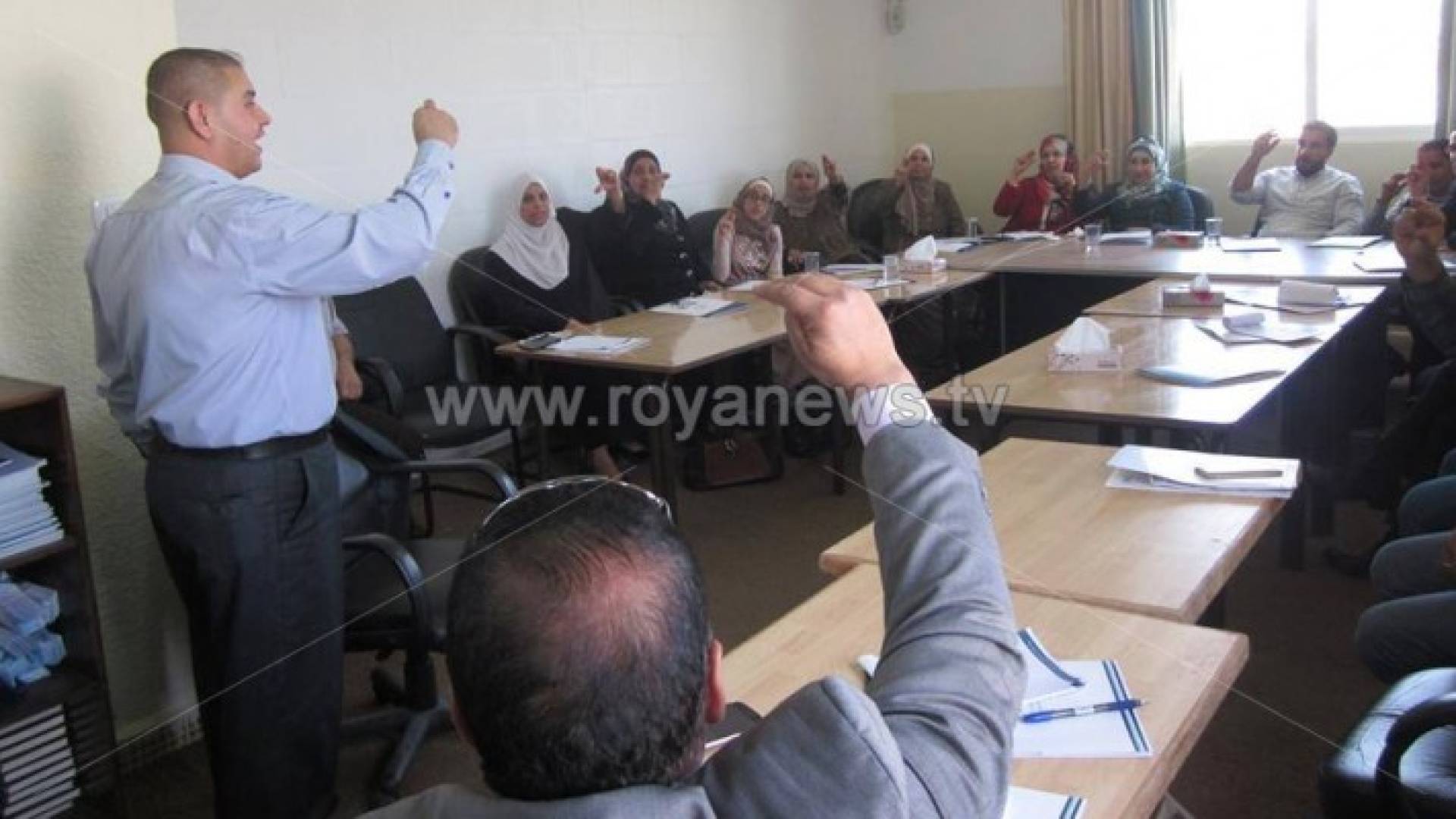 جانب من الدورة 