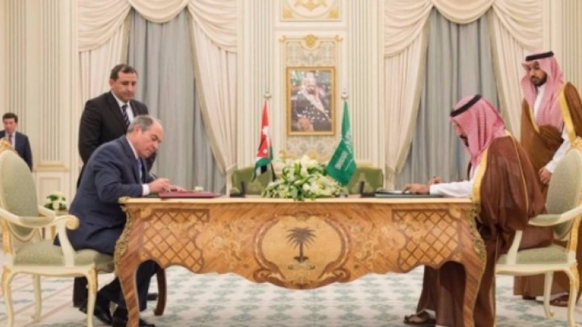 توقيع عدة اتفاقيات