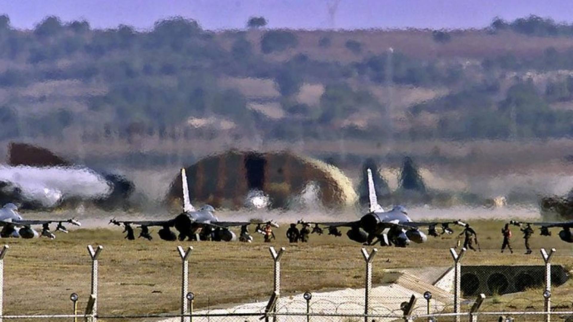  الطائرات نفذت 26 ضربة جوية على مواقع كردية بشمال سوريا - أرشيفية