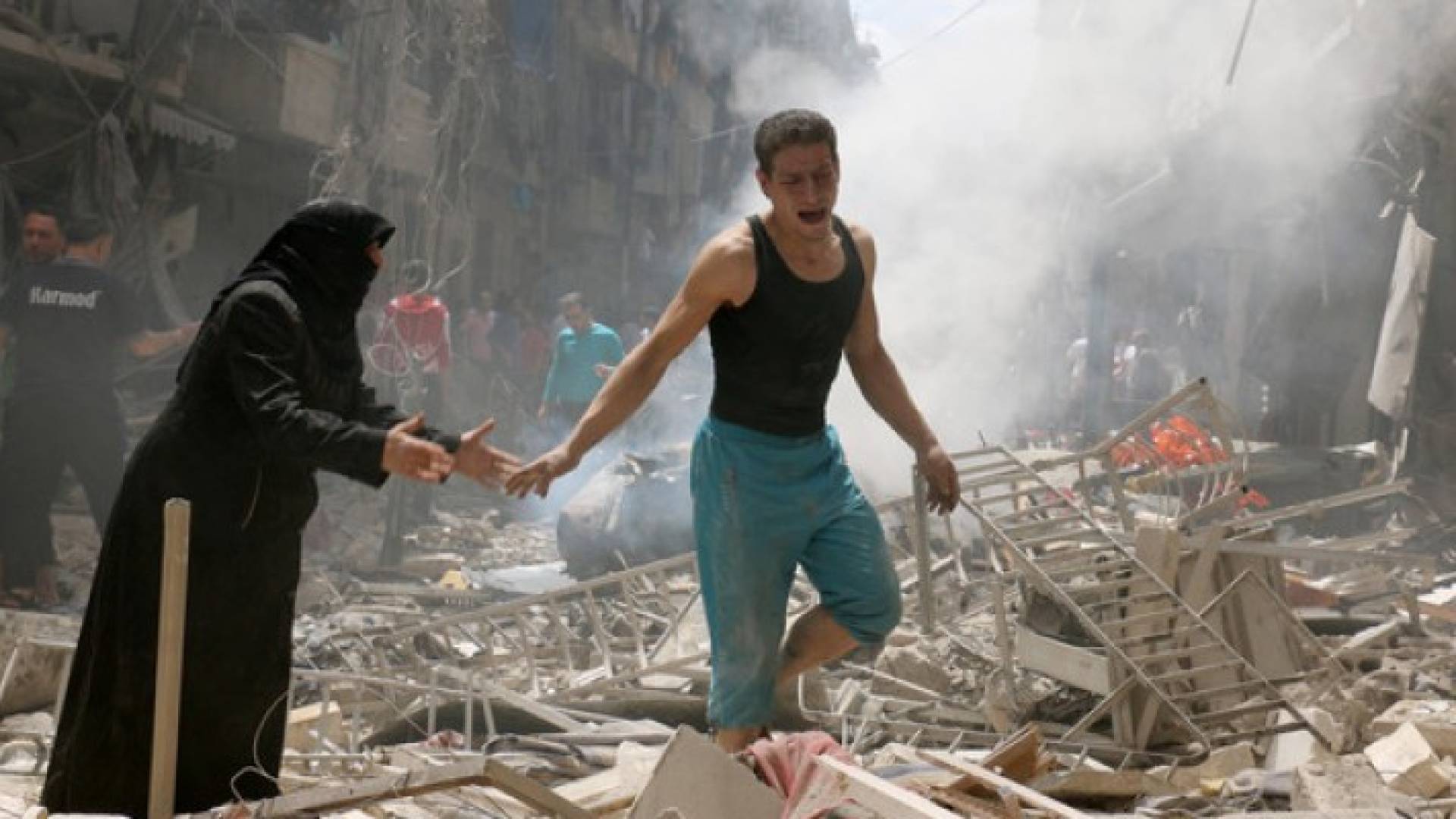 مشهد من حلب بعد الغارات - أرشيفية