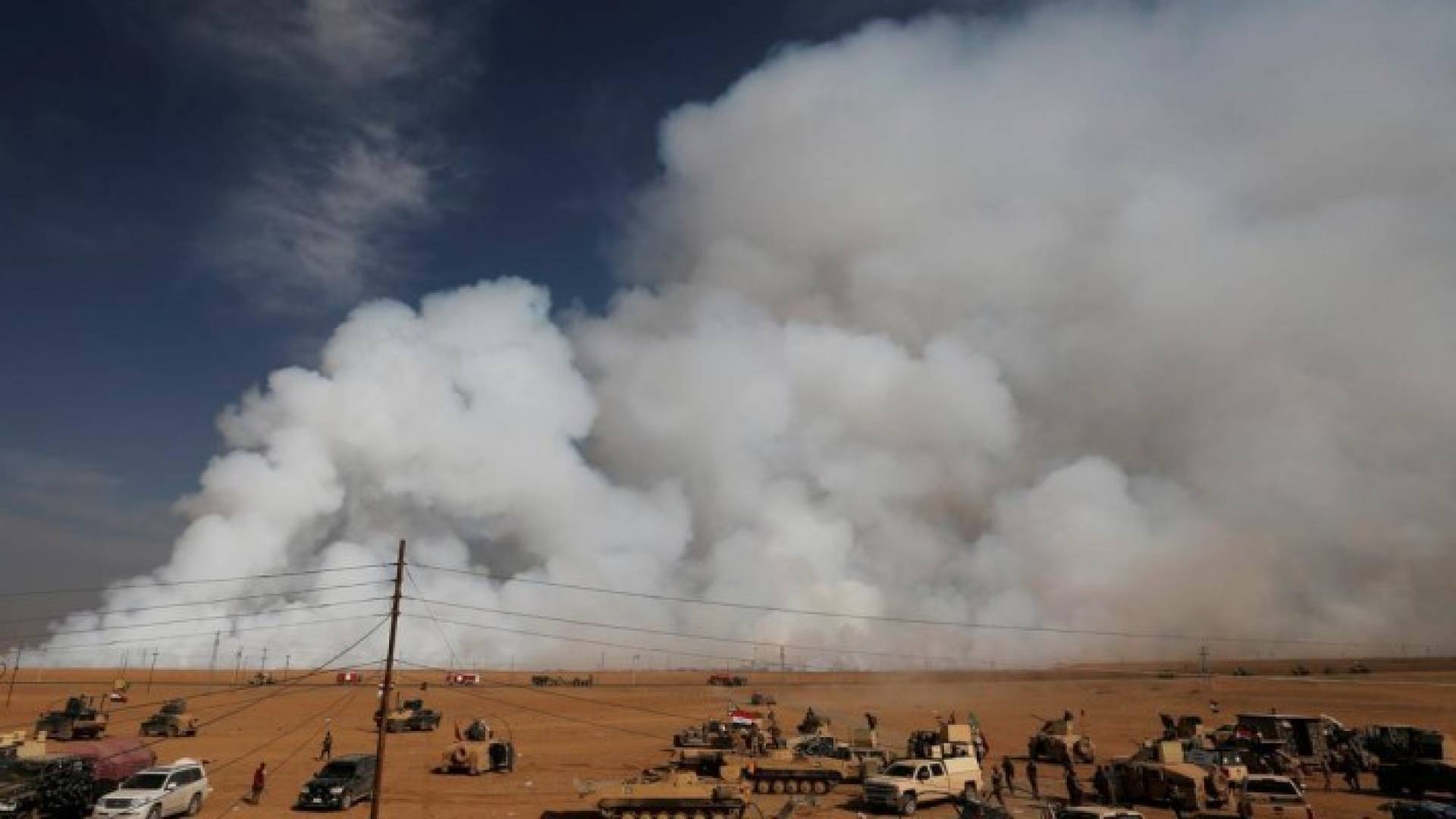 عصابة داعش الارهابية تفجر معملا للكبريت قرب الموصل 