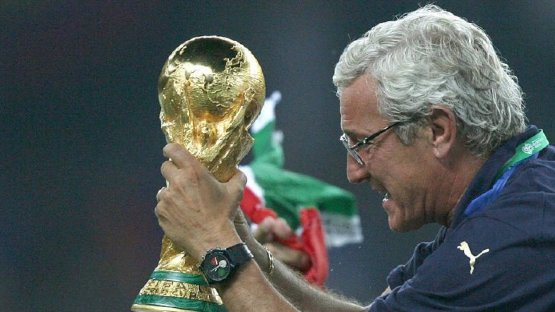 ليبي قاد بلاده للفوز بكأس العالم في 2006