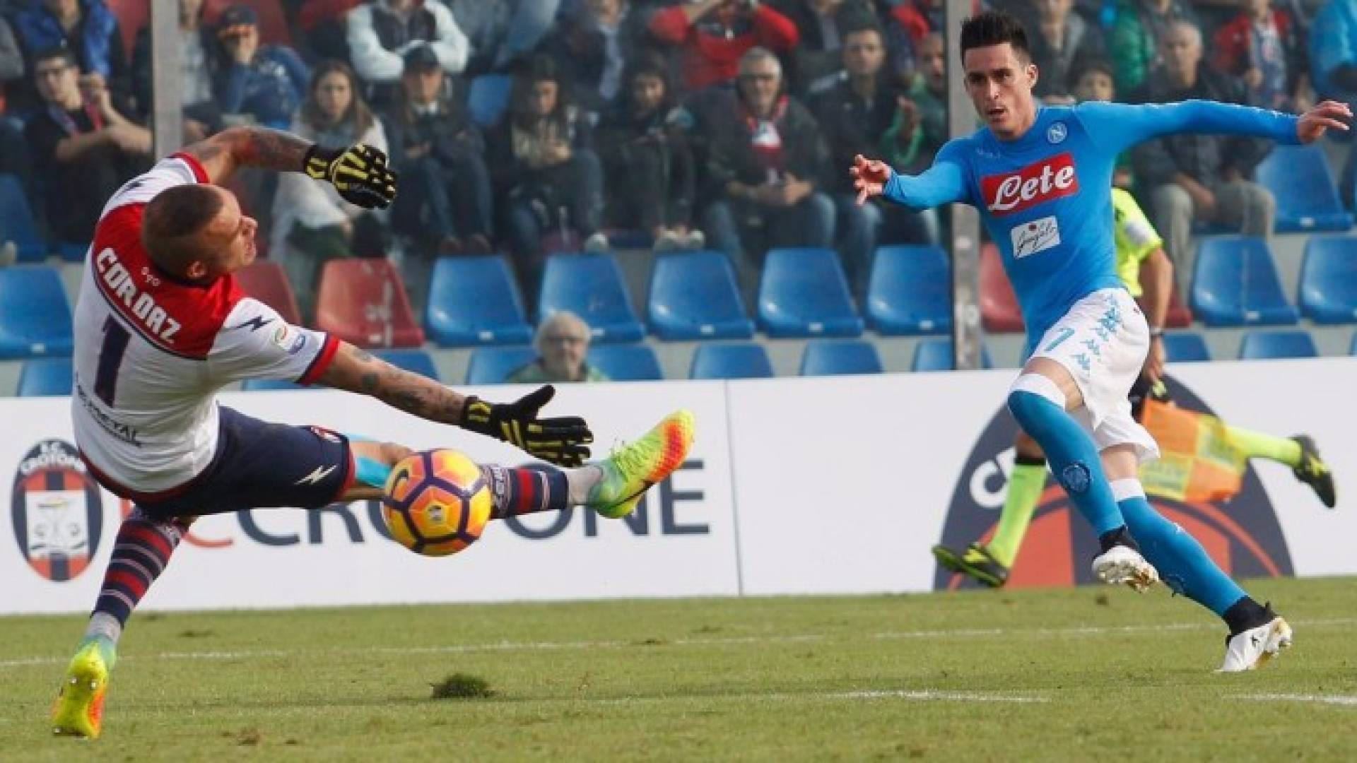 نابولي يستعيد توازنه وإنتر يواصل 'سقطاته'