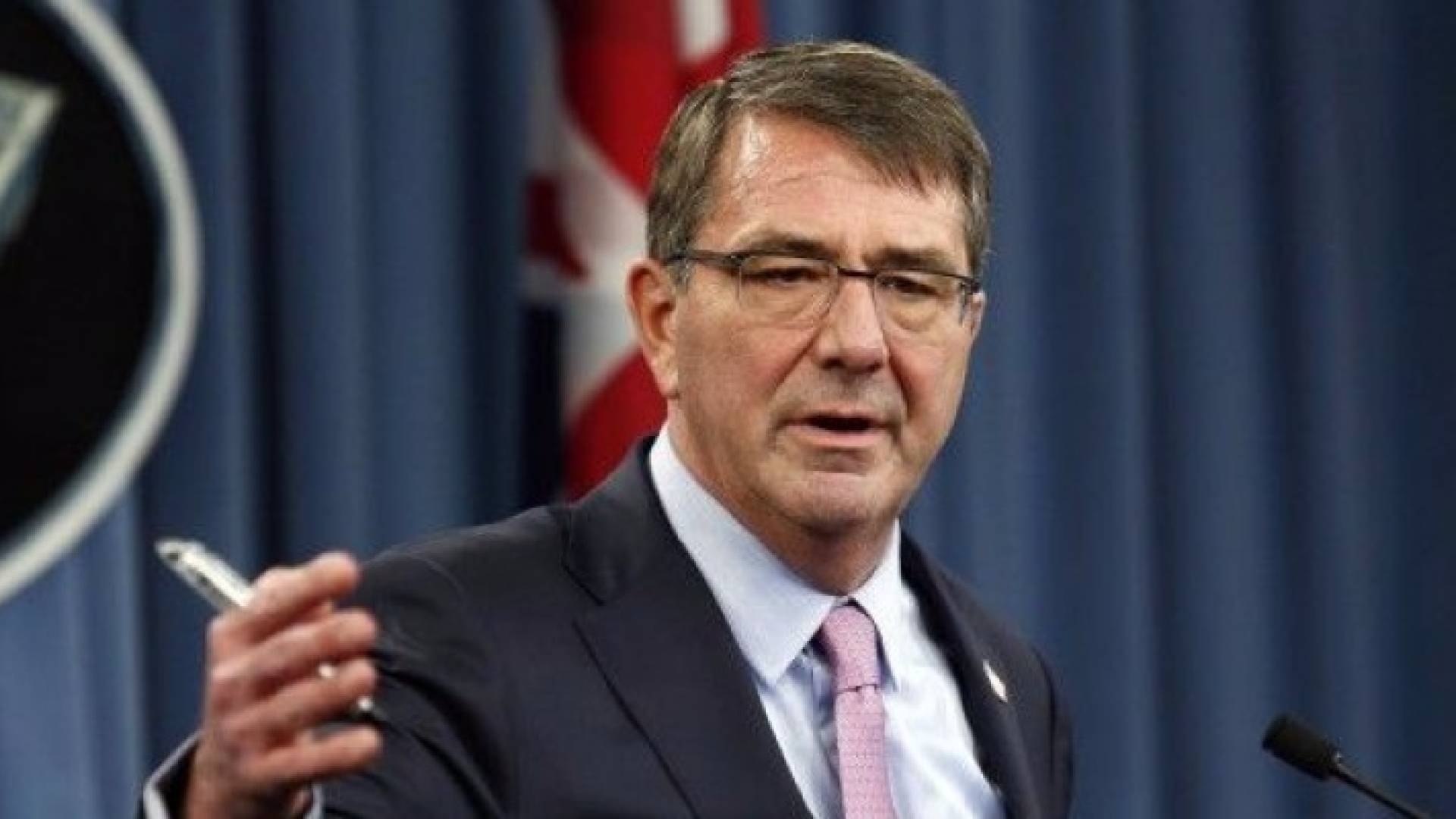 وزير الدفاع الأميركي أشتون كارتر